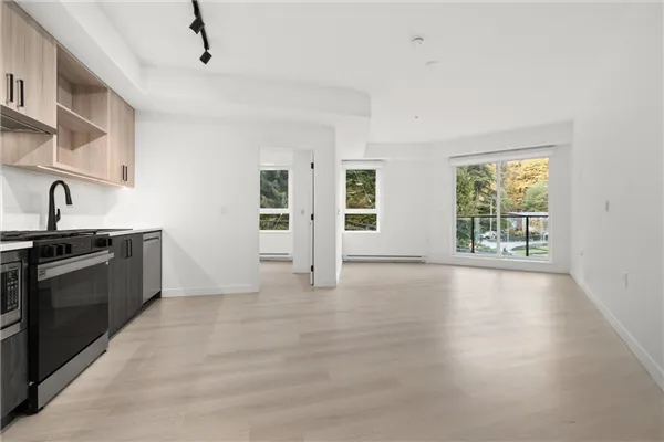 303 1100 Clarke Road