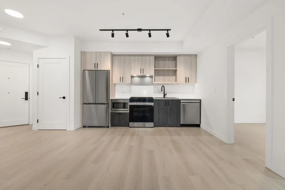 303 1100 Clarke Road