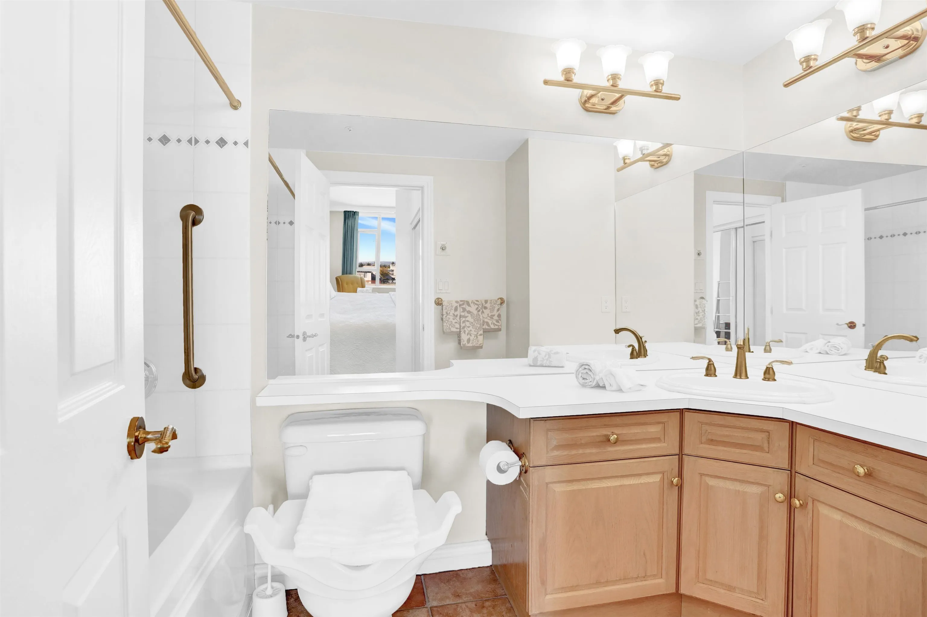 403 2580 Tolmie Street