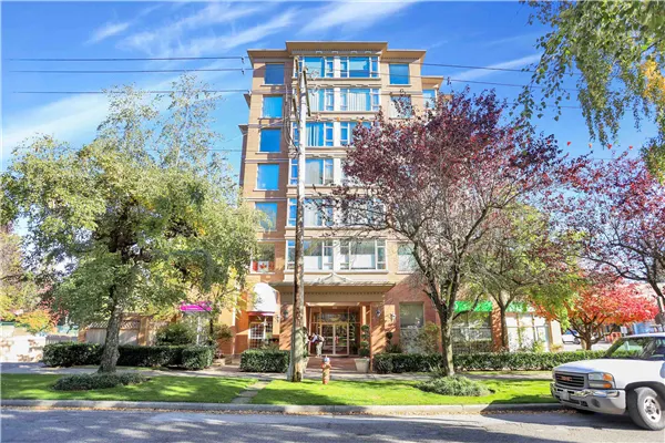 403 2580 Tolmie Street