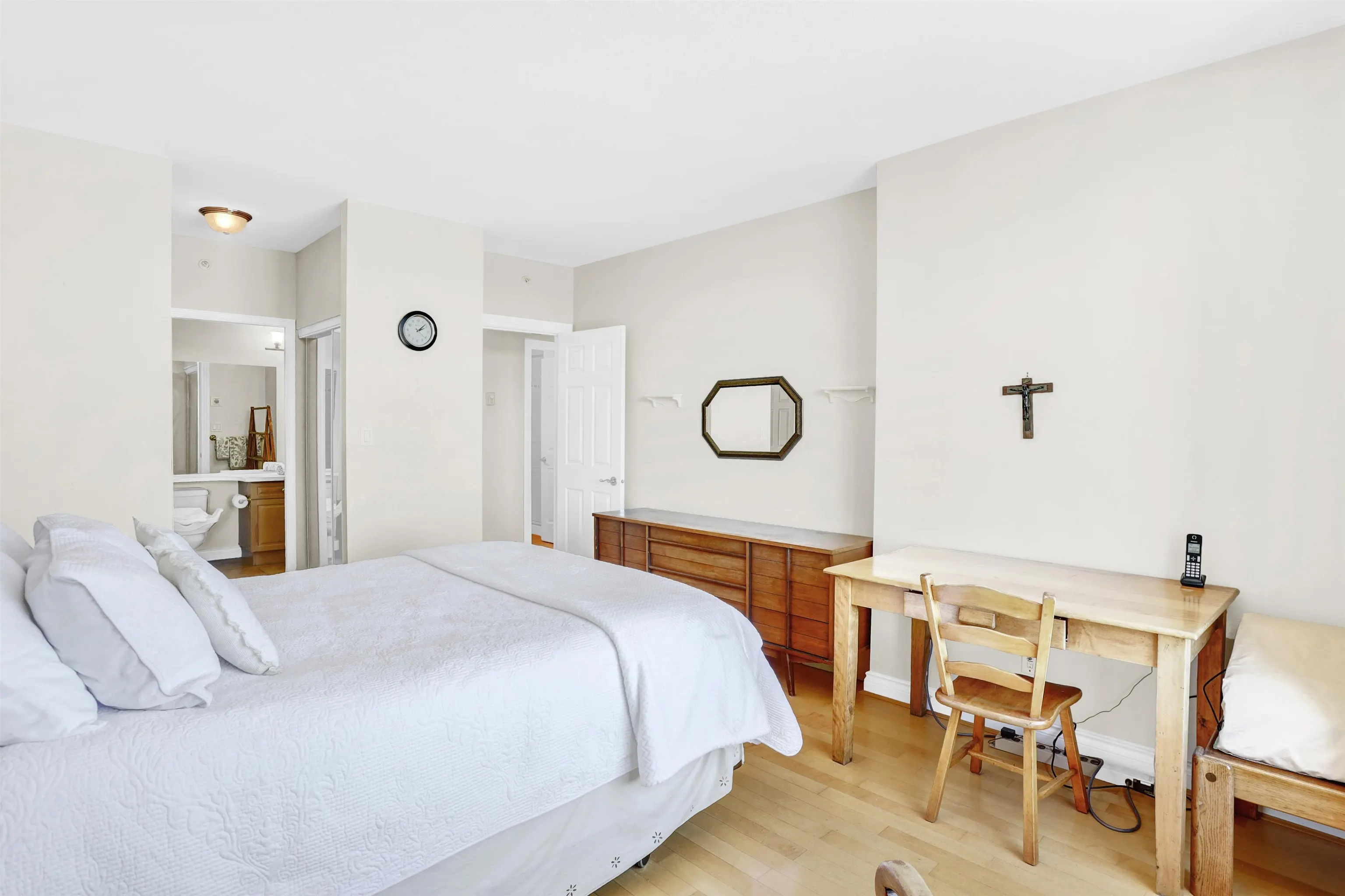 403 2580 Tolmie Street