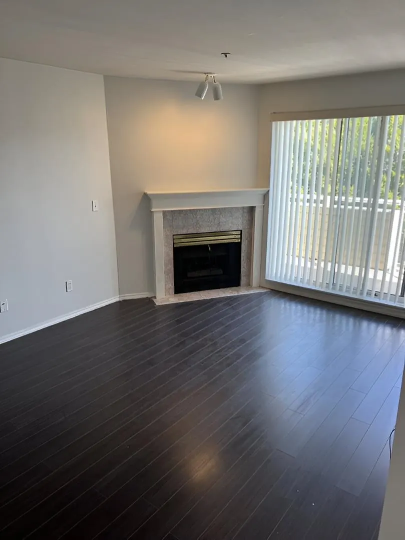 433 32830 George Ferguson Way