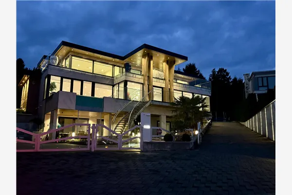 1035 Greenwood Place