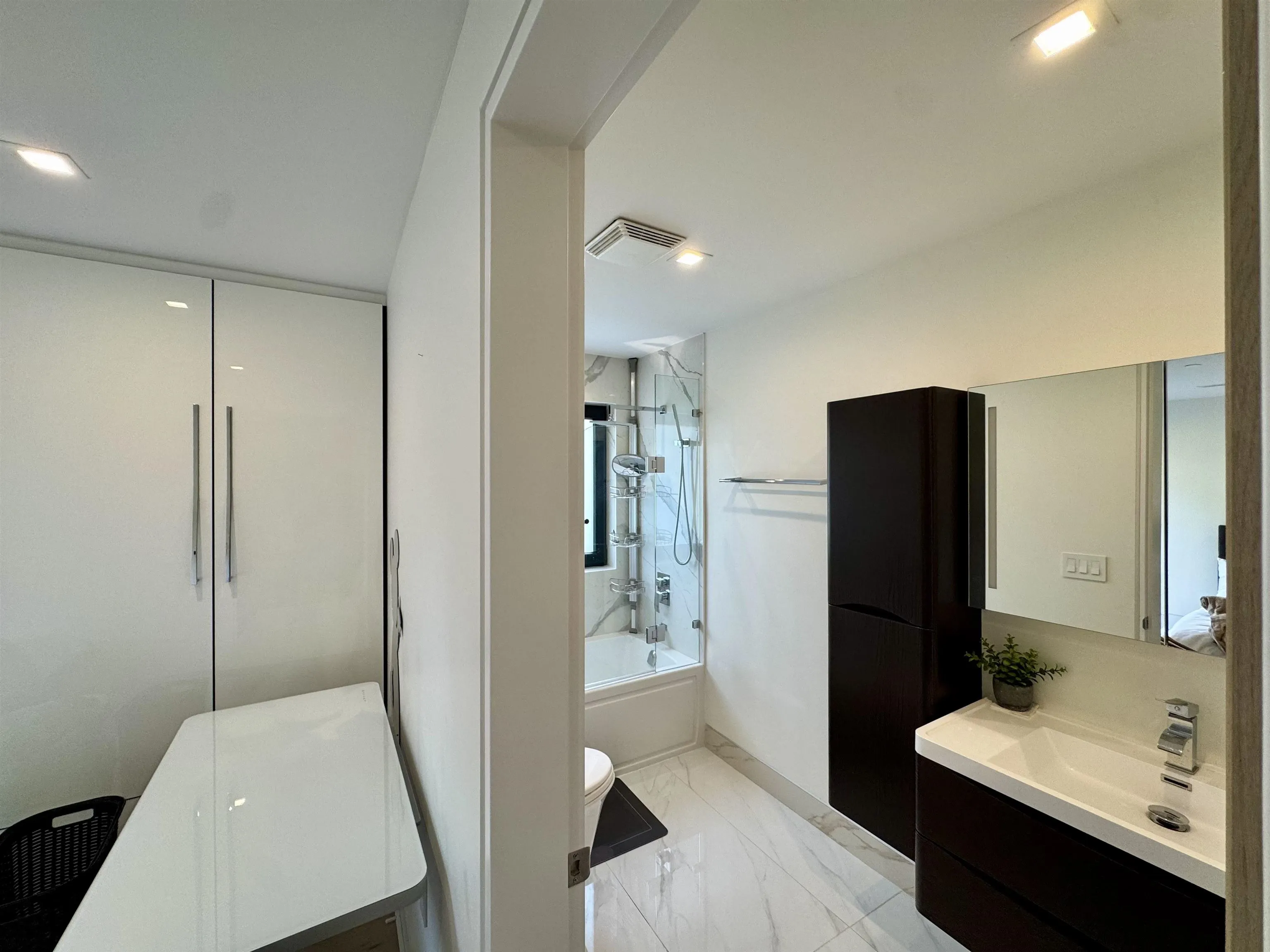 1035 Greenwood Place