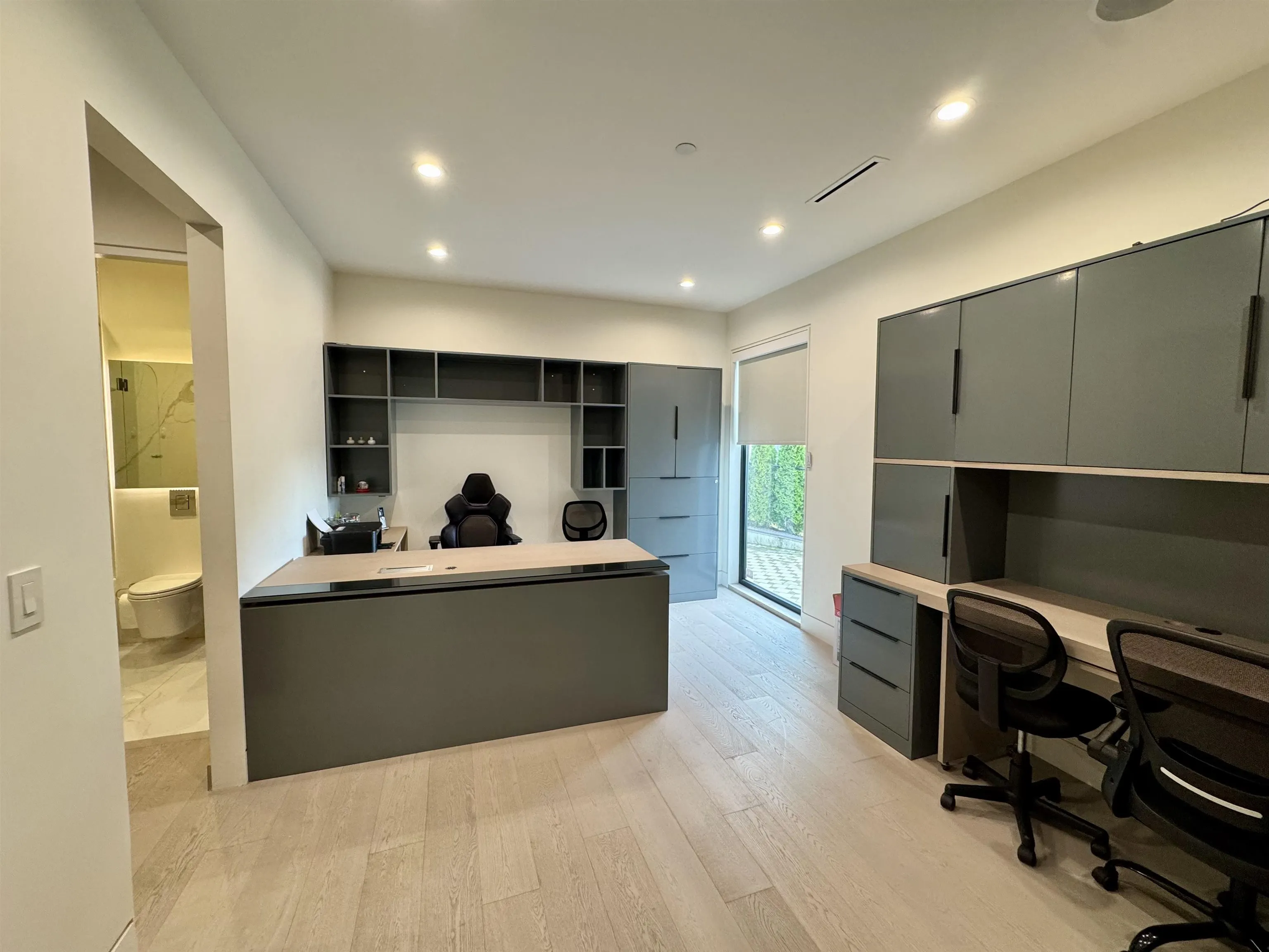 1035 Greenwood Place