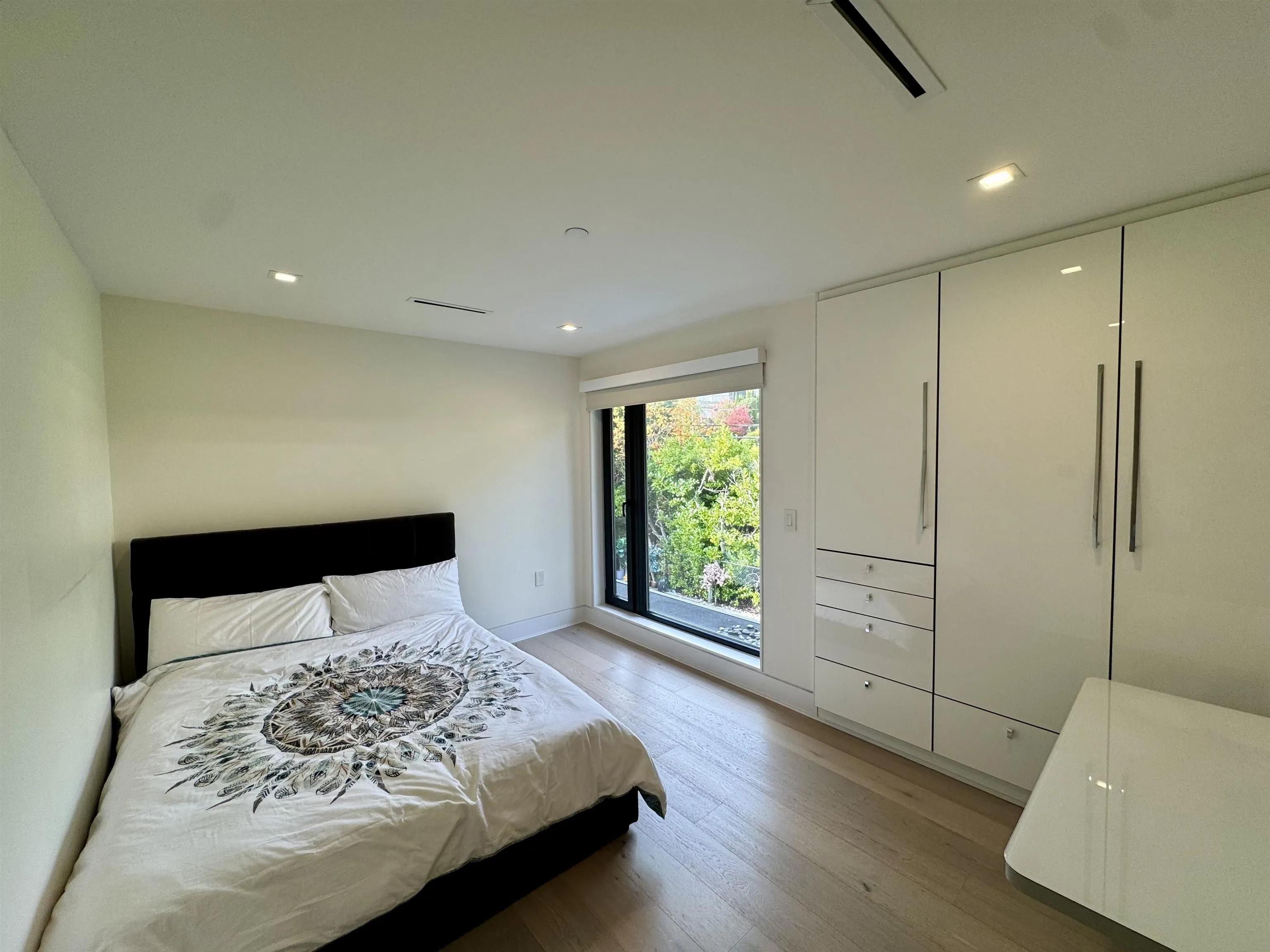 1035 Greenwood Place