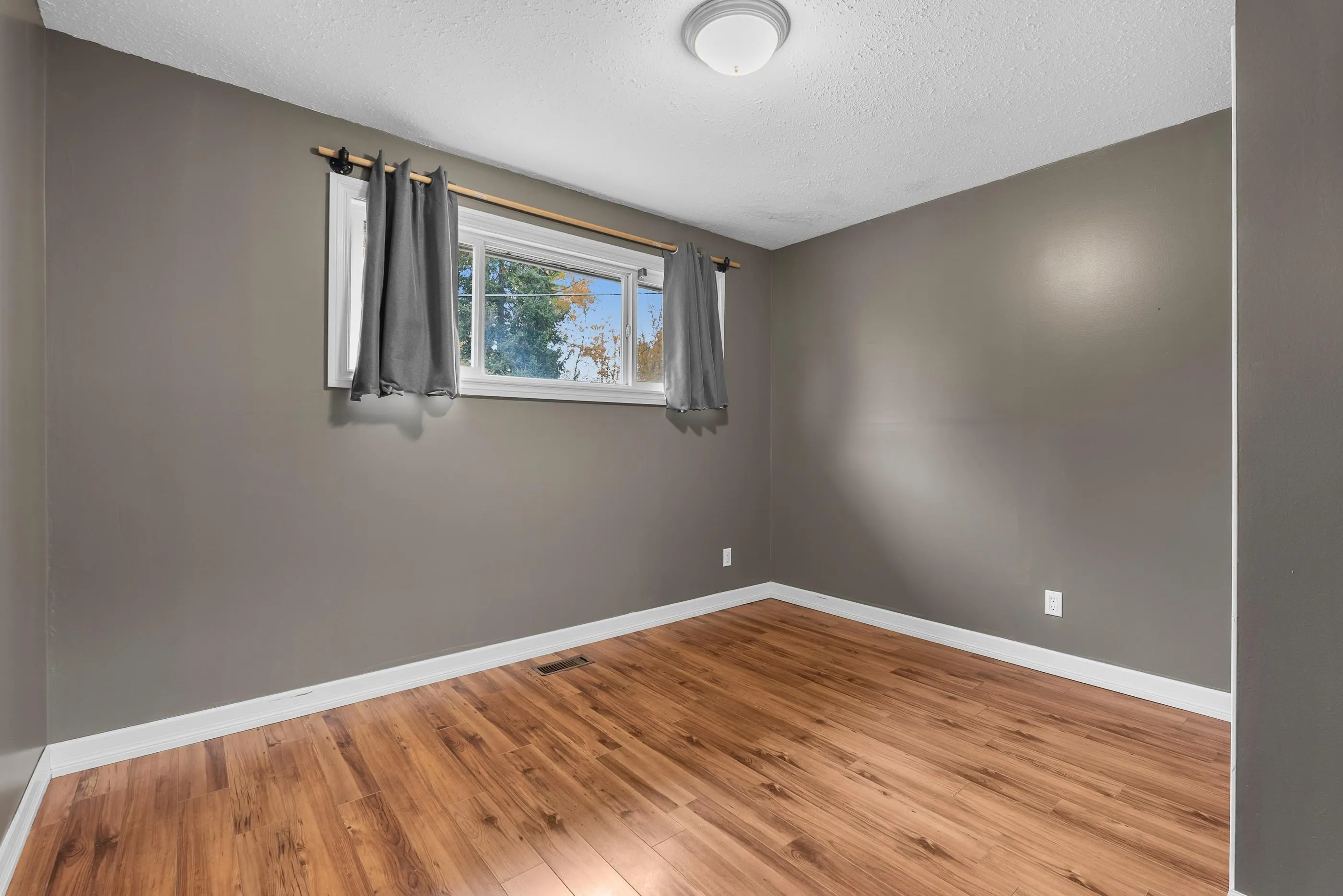 335 Nechiefman Street