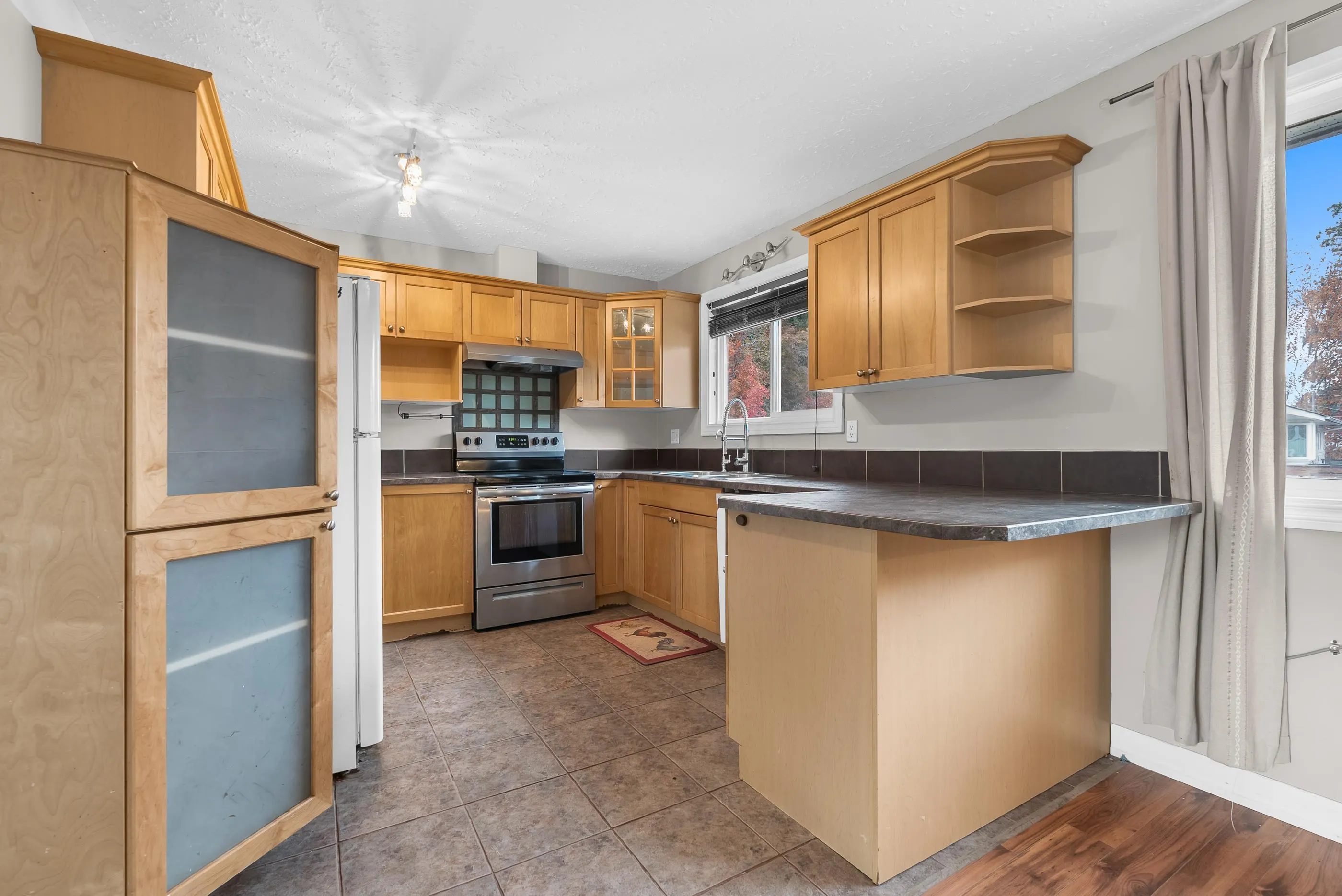 335 Nechiefman Street