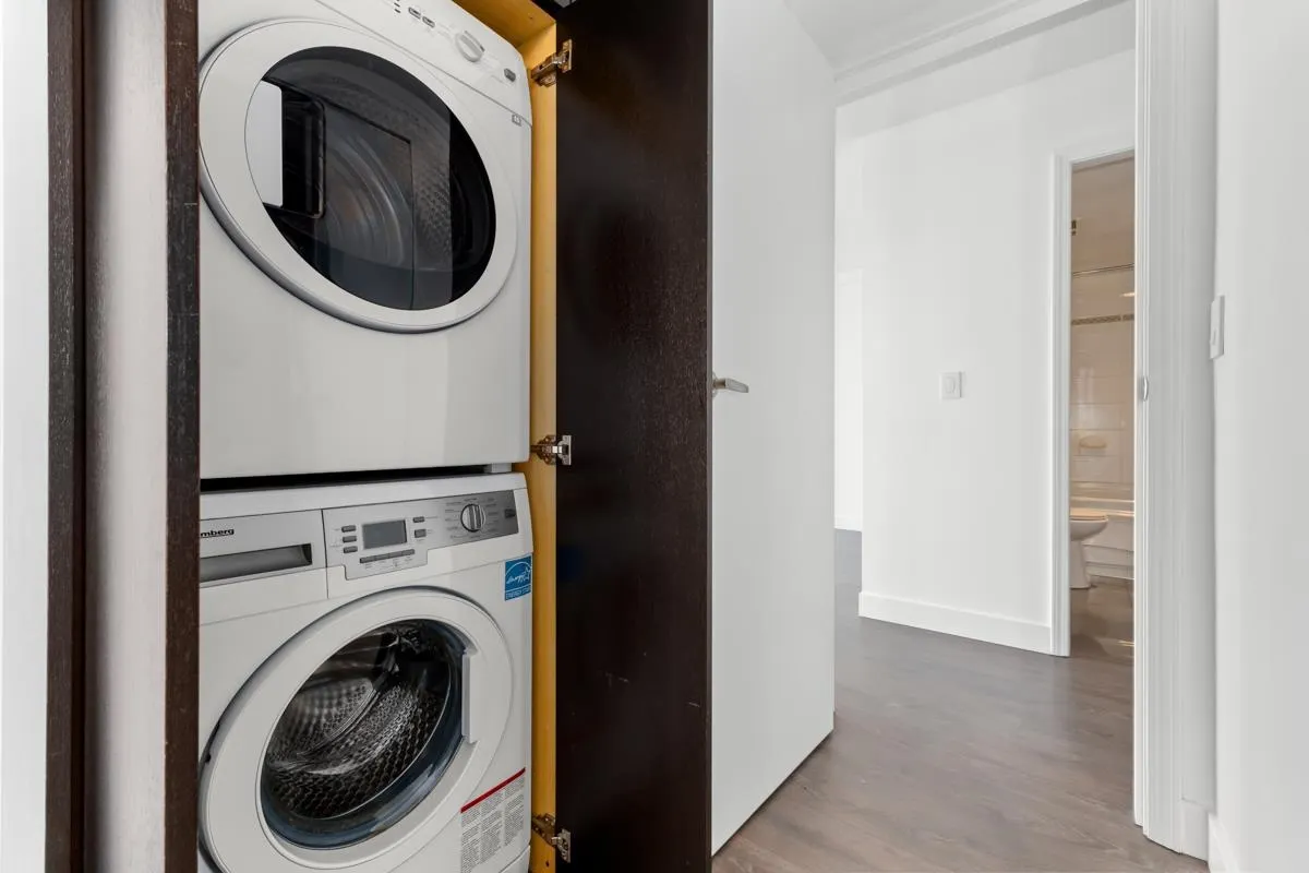 17E 139 Drake Street