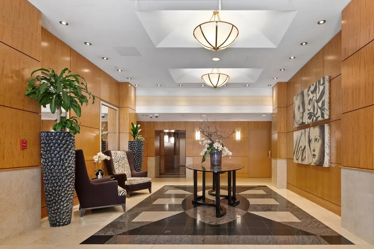 17E 139 Drake Street