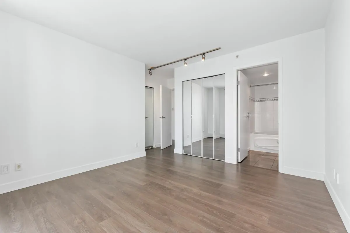 17E 139 Drake Street