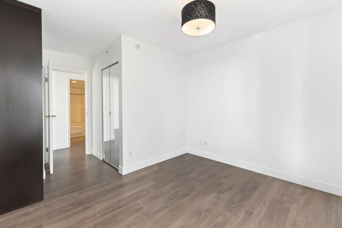 17E 139 Drake Street