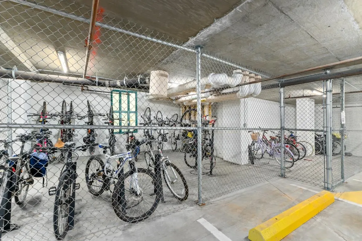 17E 139 Drake Street