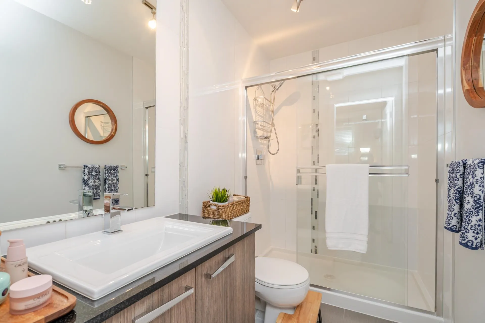 105 15956 86a Avenue