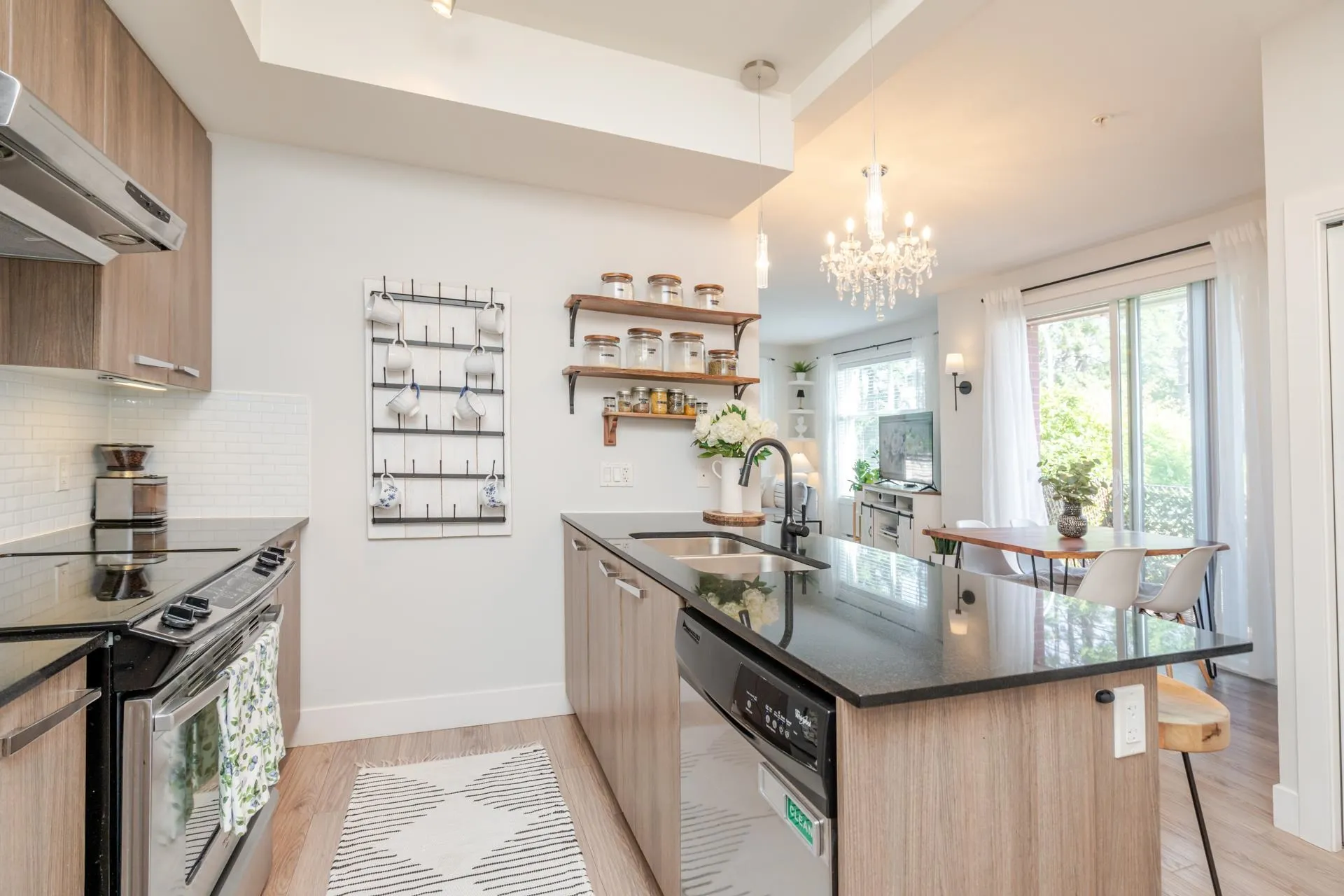 105 15956 86a Avenue