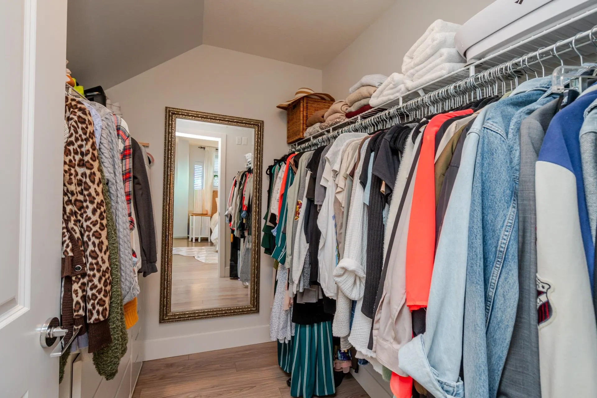 105 15956 86a Avenue