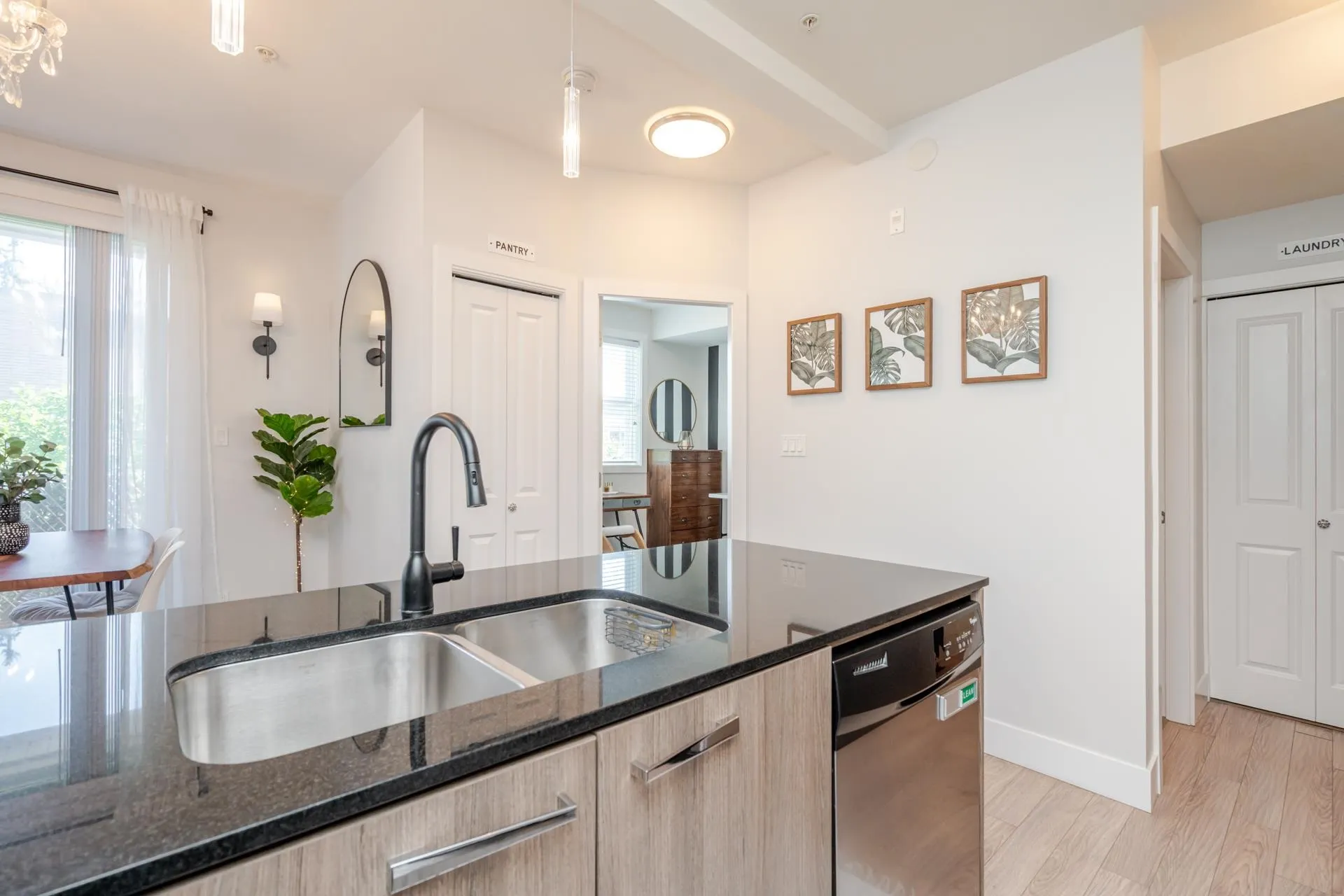 105 15956 86a Avenue