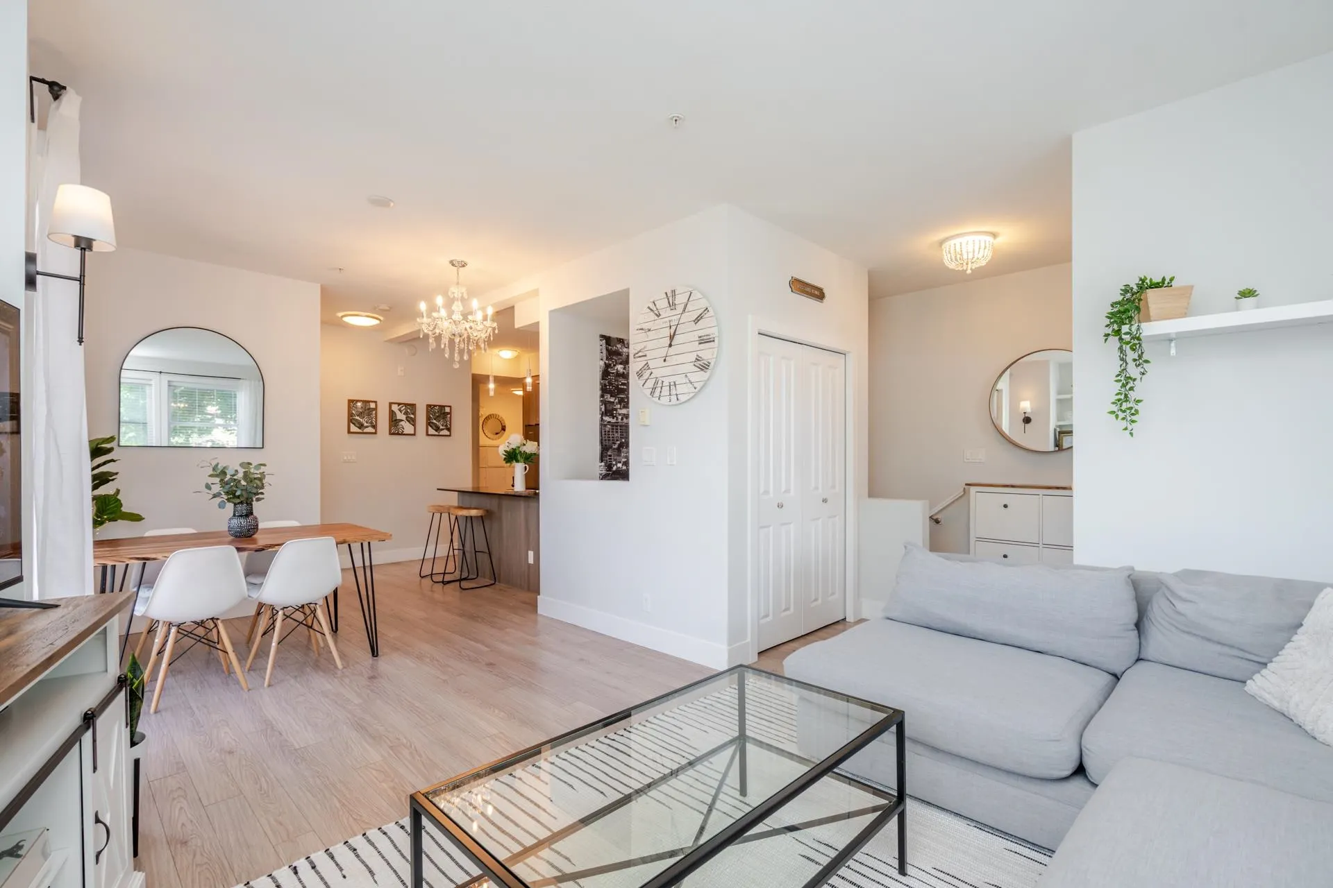 105 15956 86a Avenue