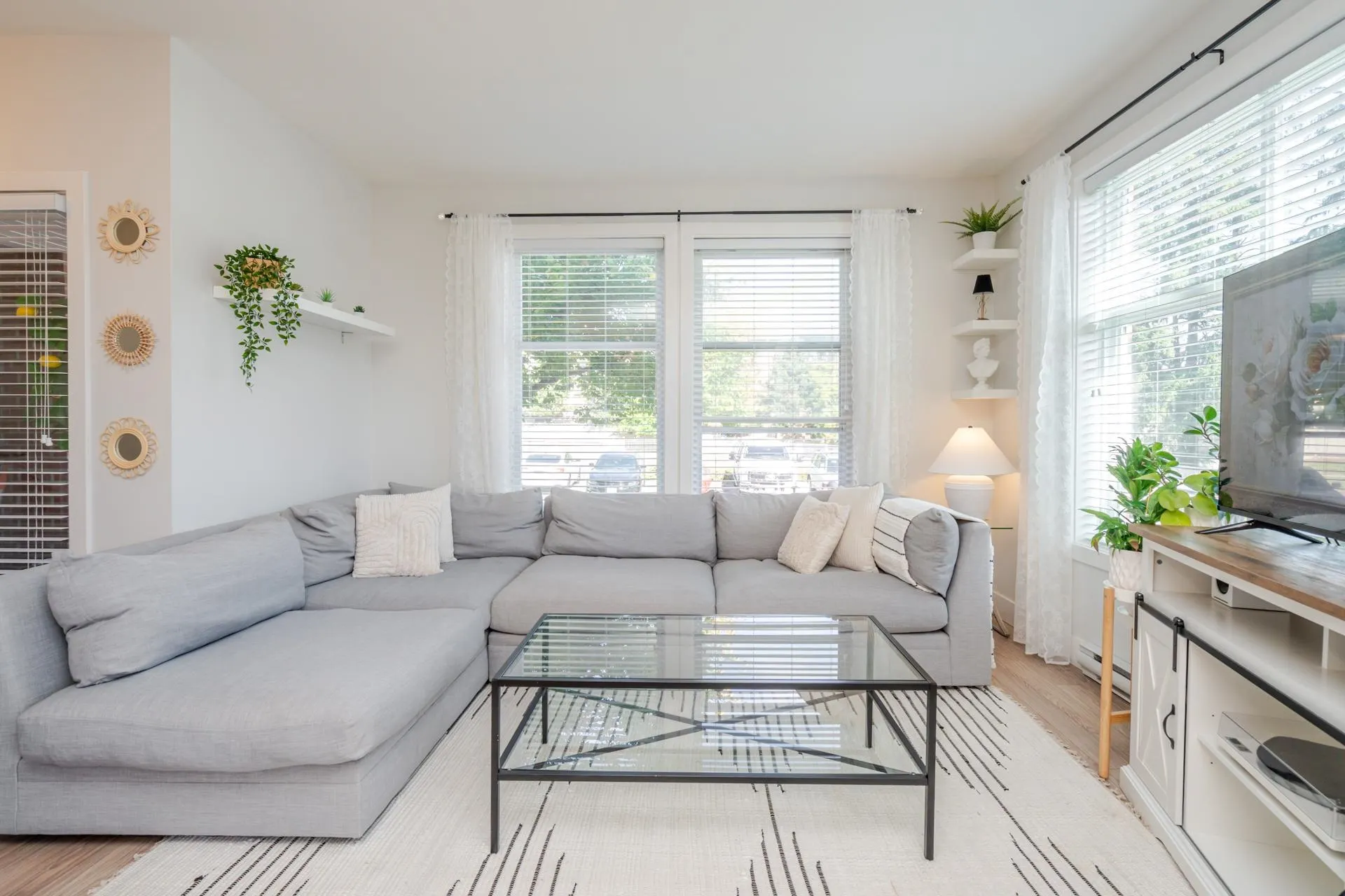 105 15956 86a Avenue