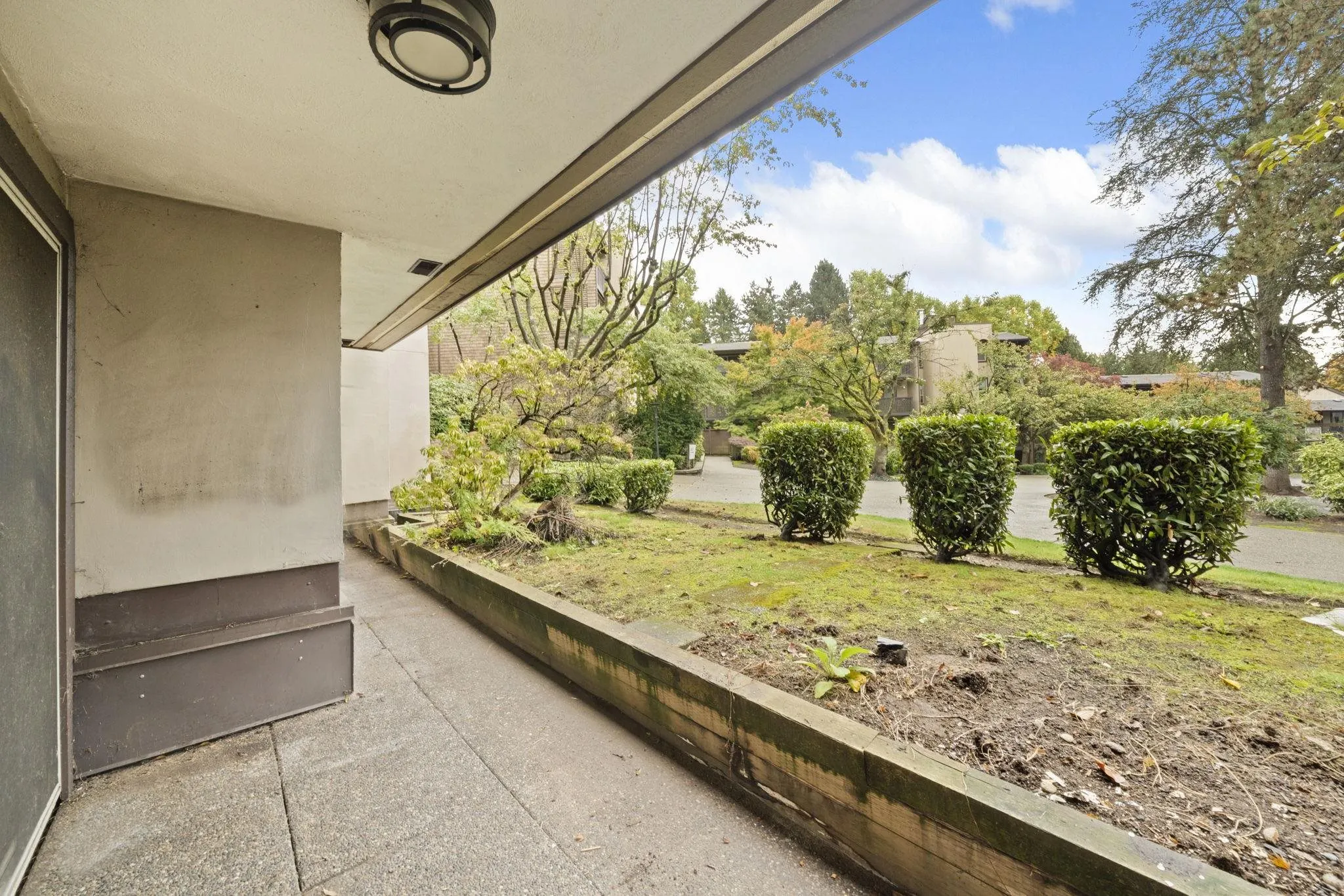 110 9847 Manchester Drive