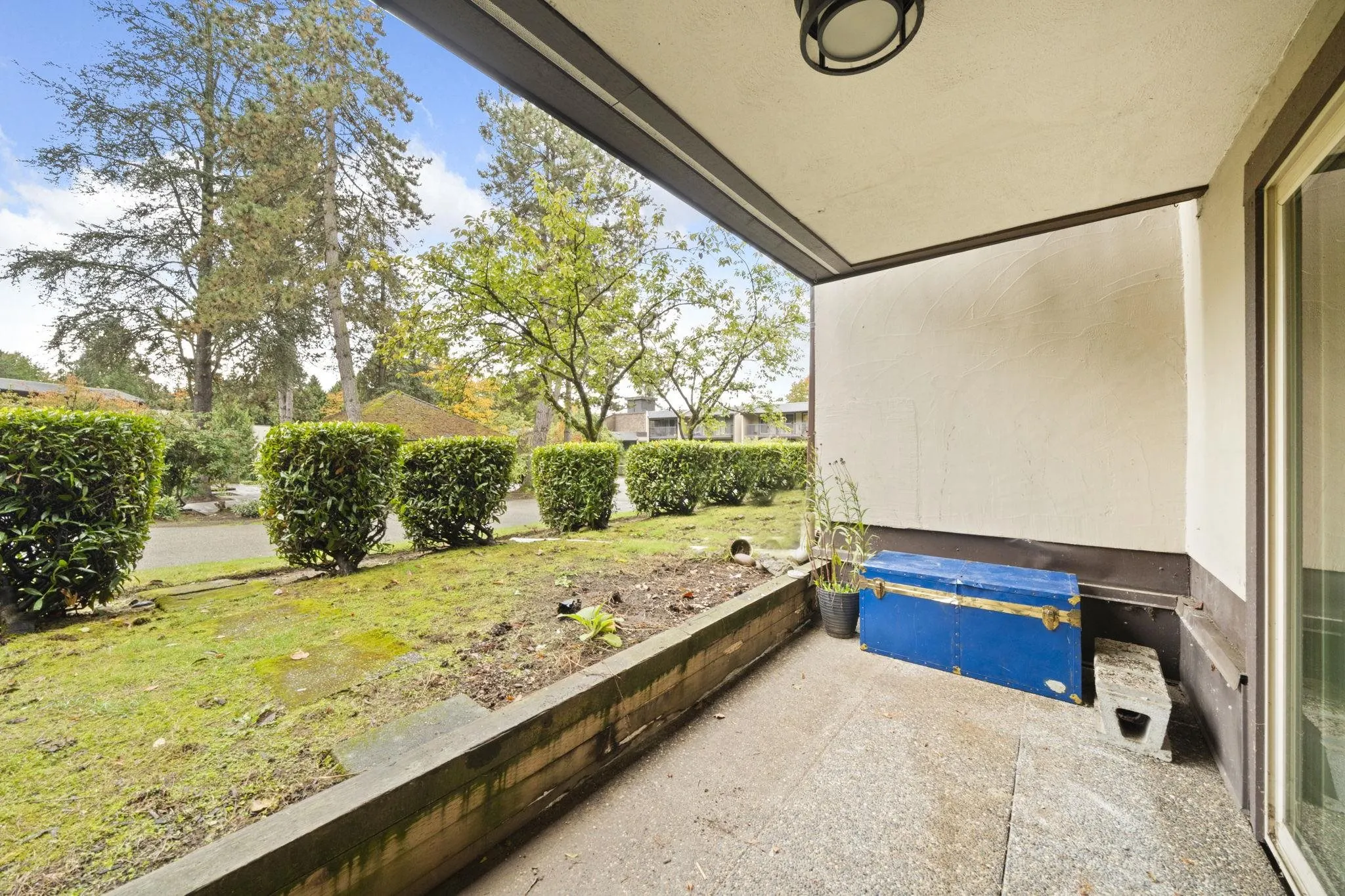 110 9847 Manchester Drive