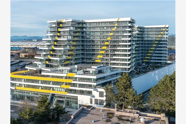 523 5766 Gilbert Road