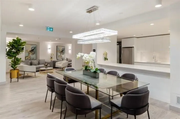 523 5766 Gilbert Road