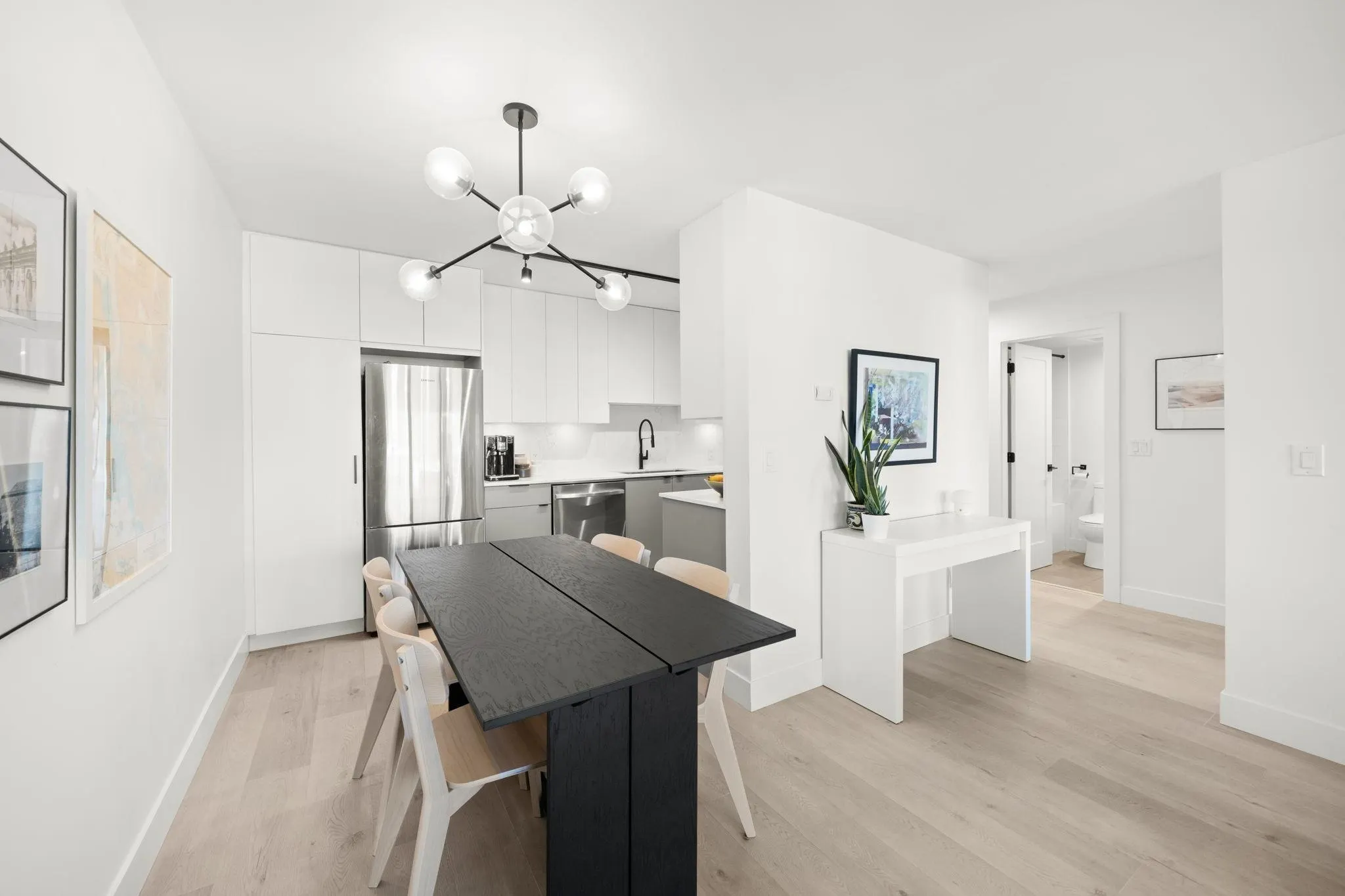 302 2366 Wall Street