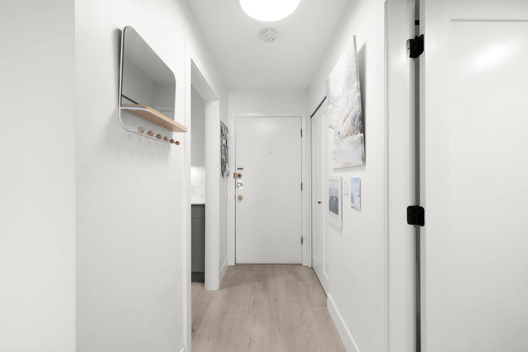 302 2366 Wall Street