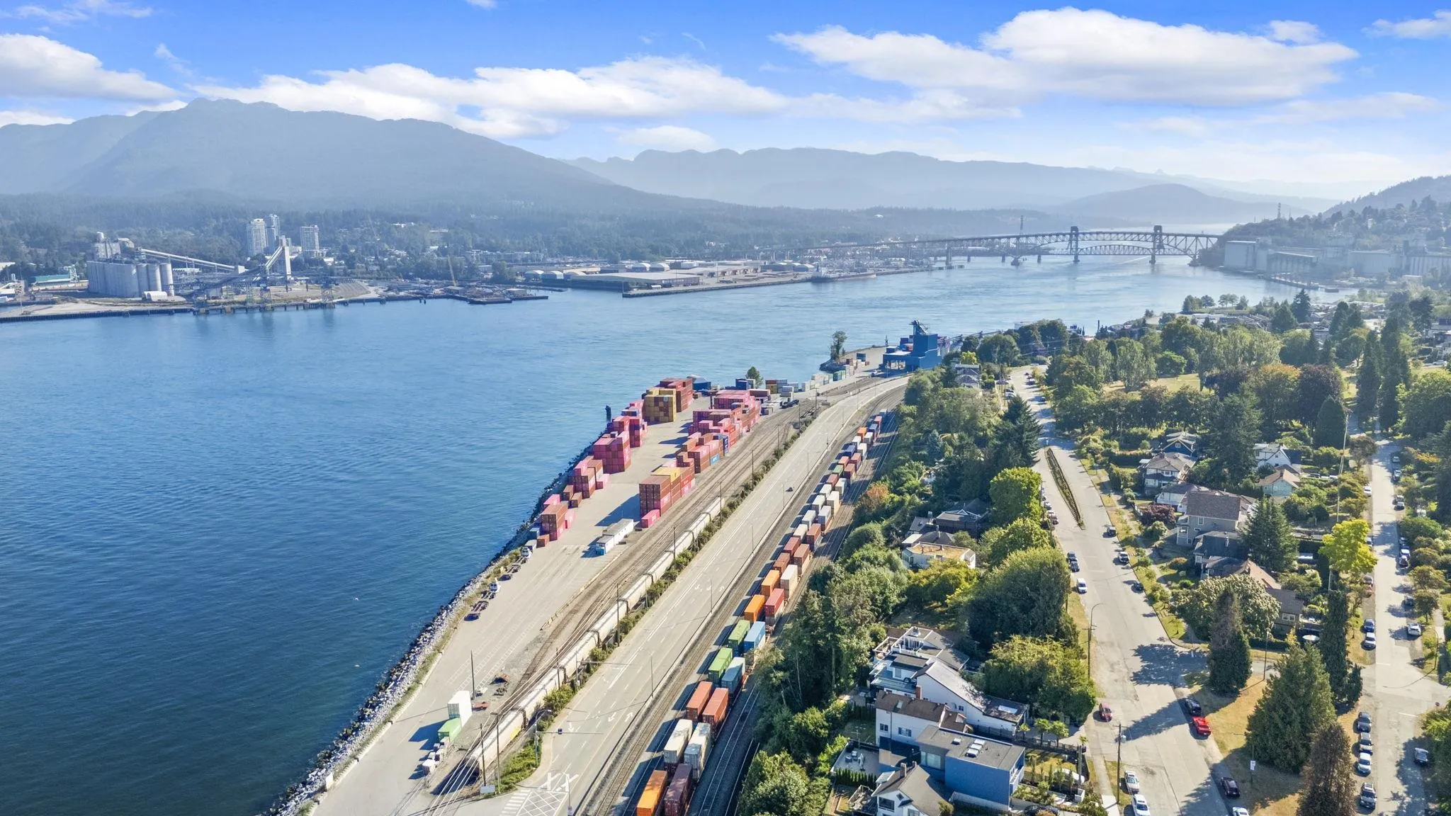 302 2366 Wall Street