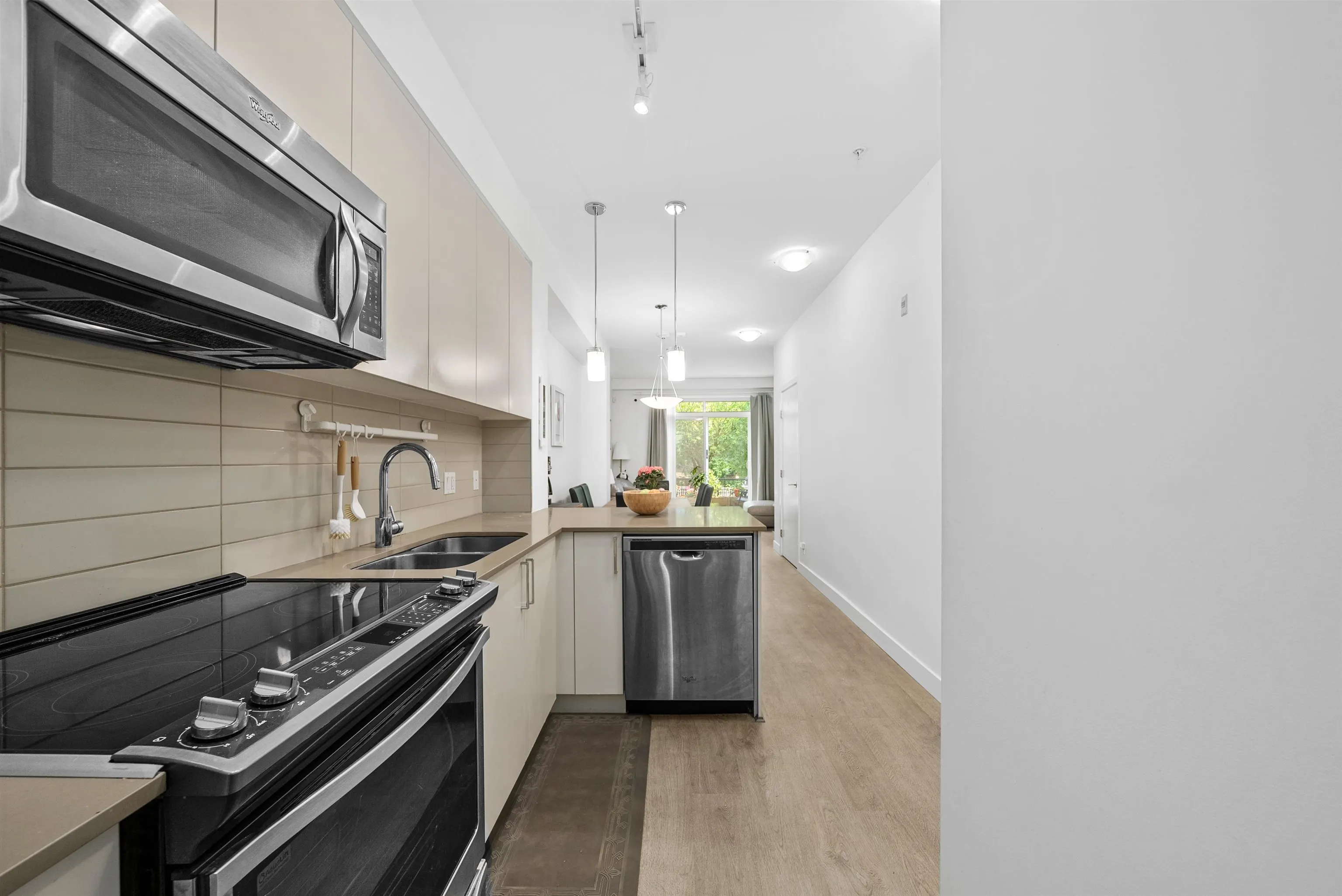 119 7250 18th Avenue