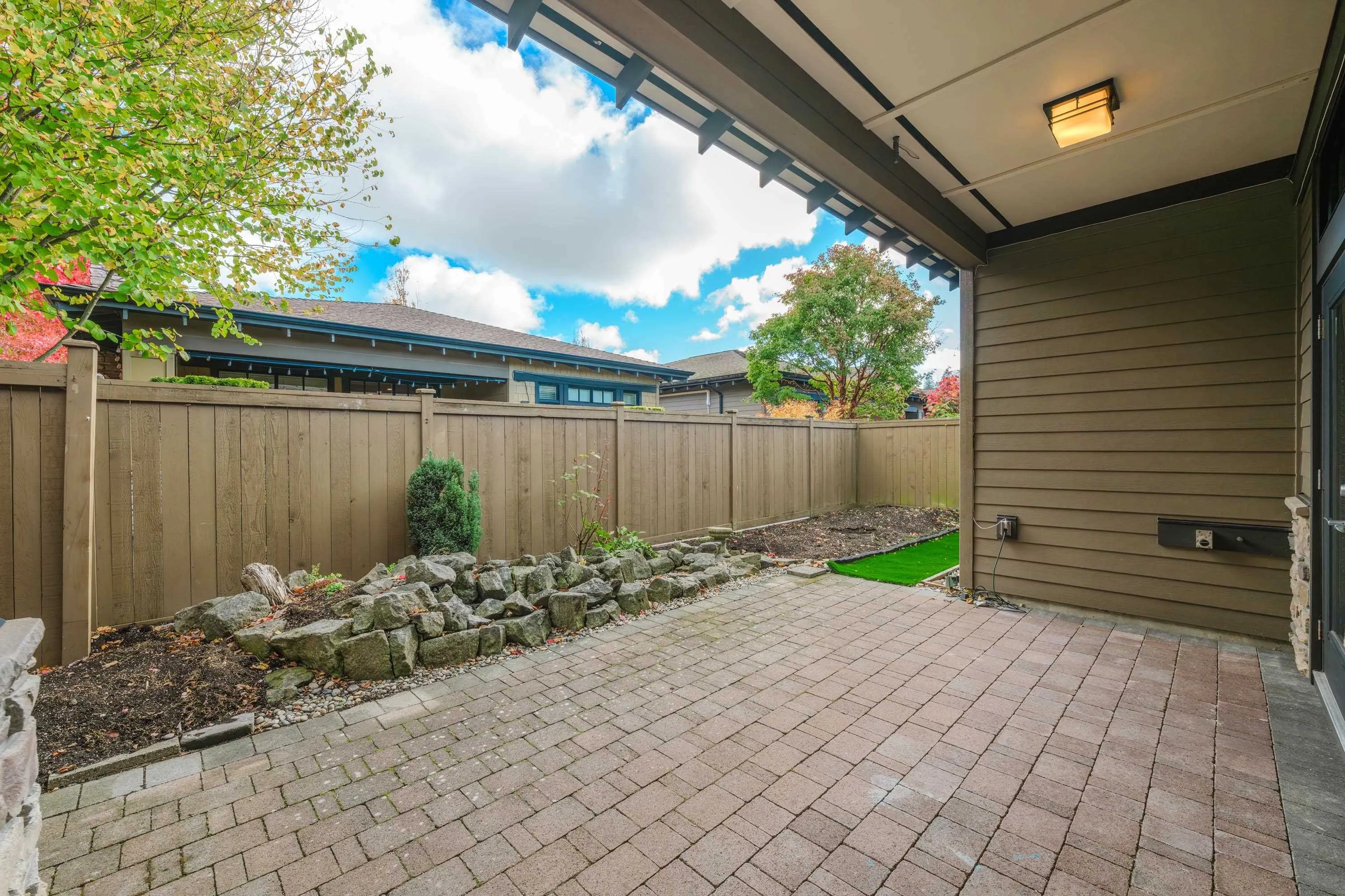 5036 Springs Boulevard