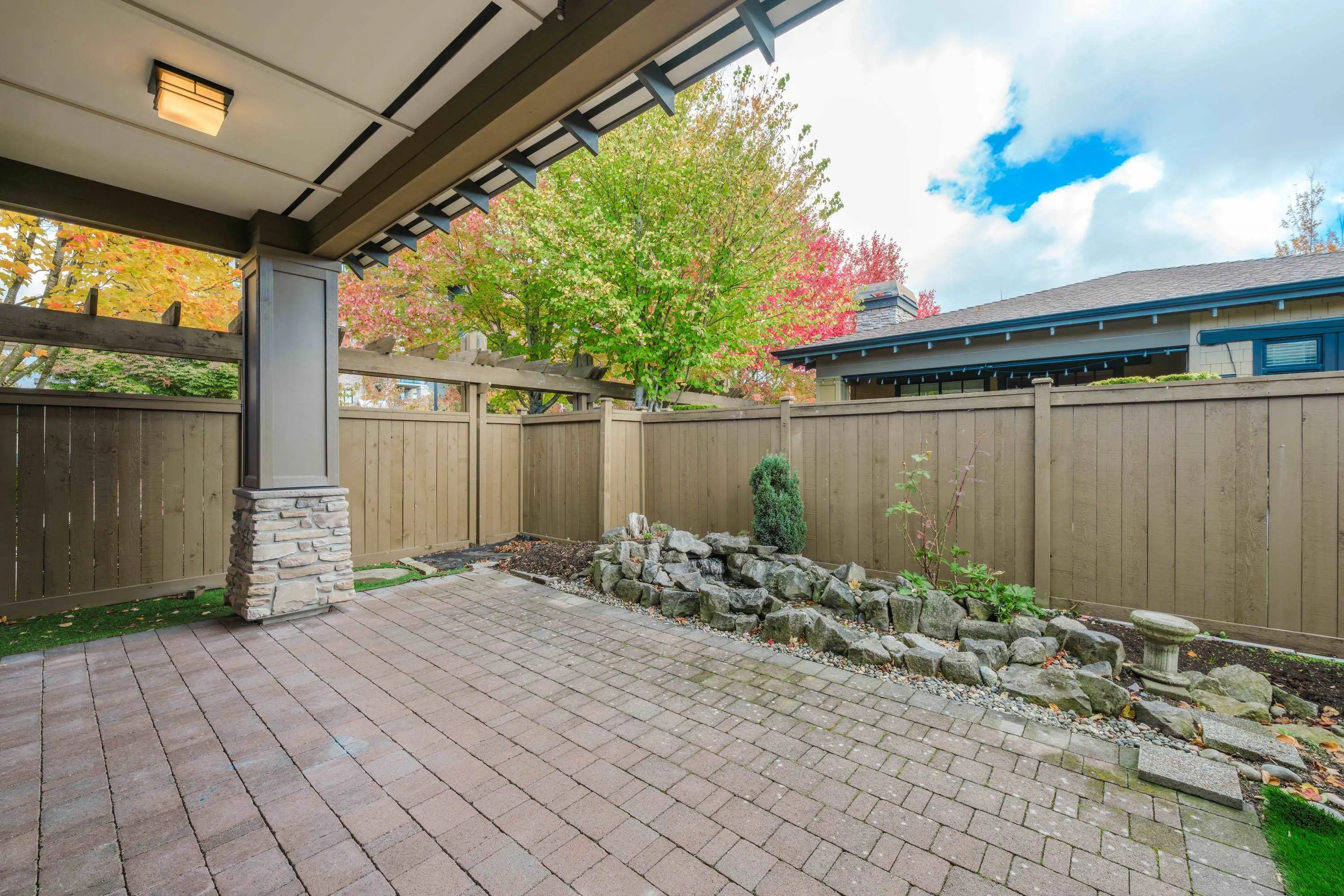 5036 Springs Boulevard