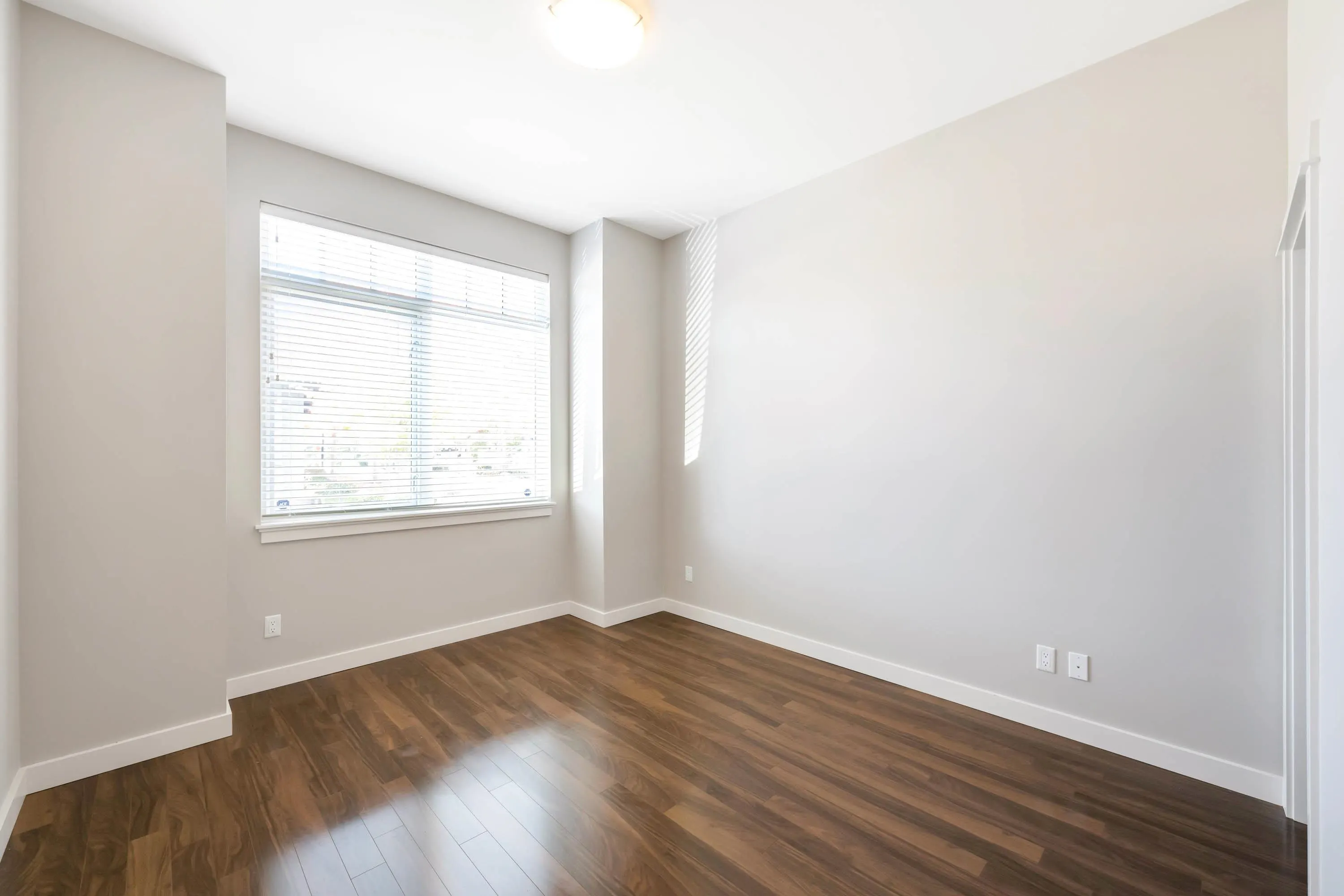 5036 Springs Boulevard