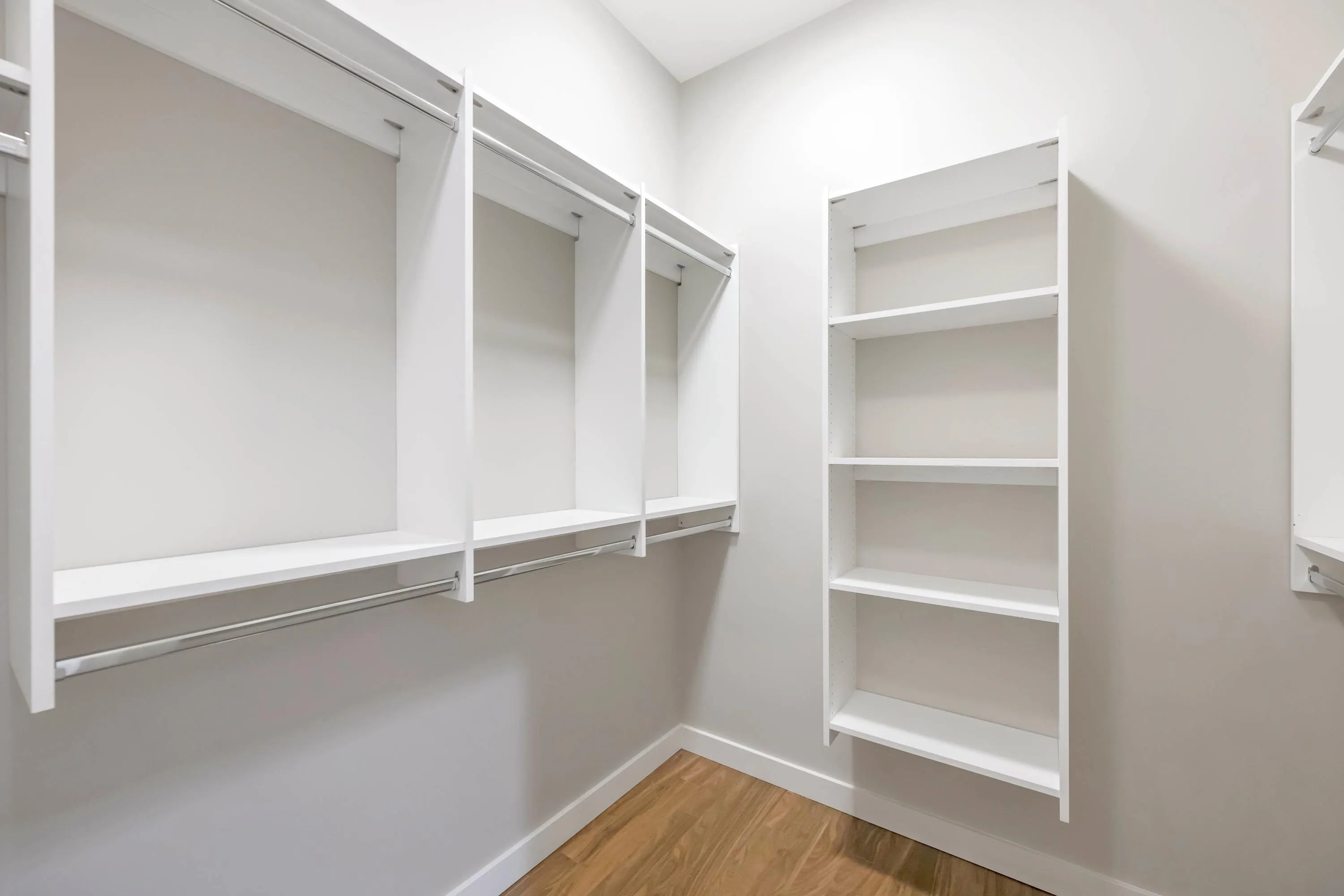 5036 Springs Boulevard