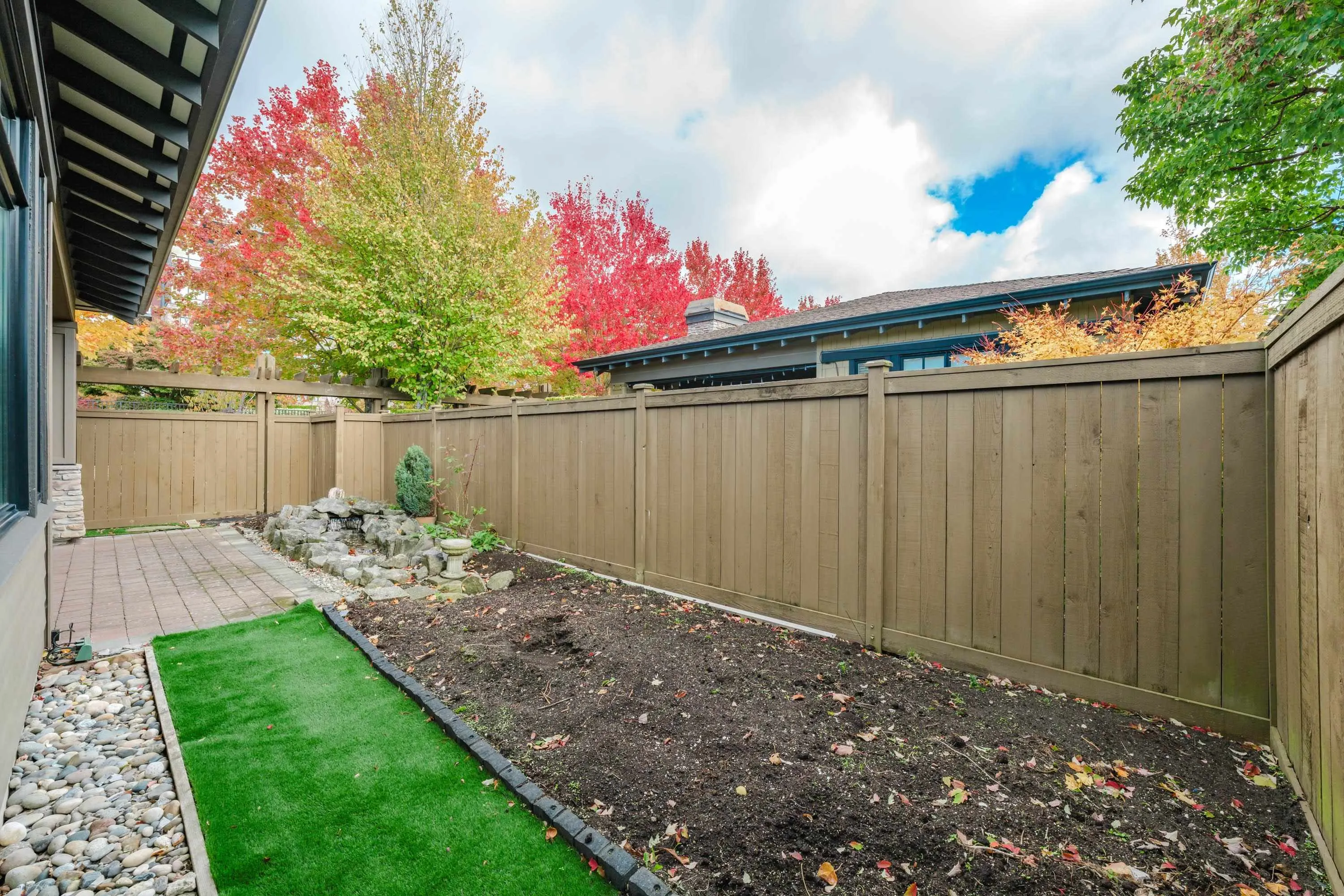 5036 Springs Boulevard