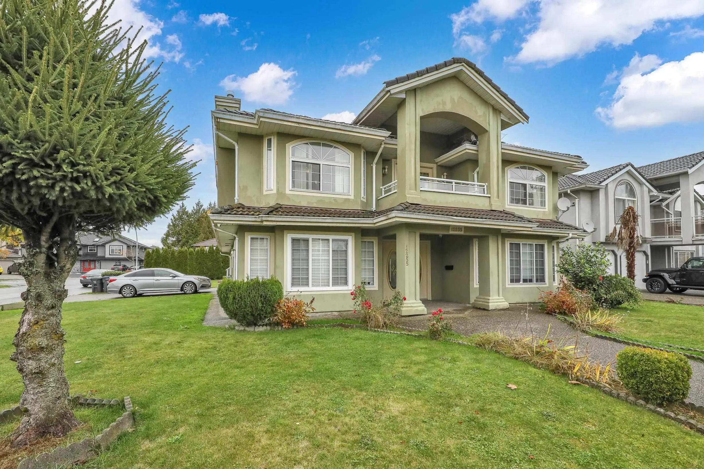 12255 64a Avenue