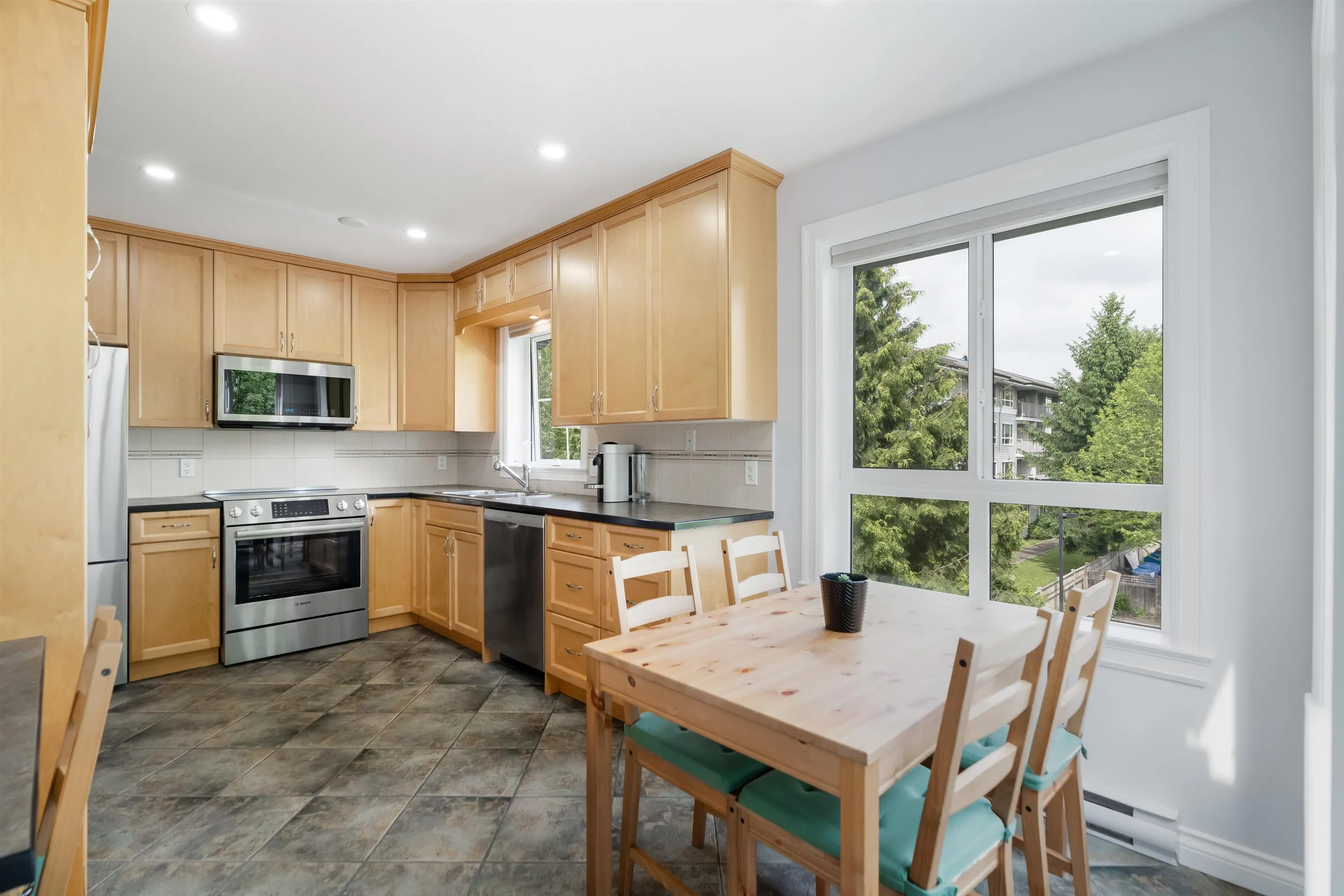 305 20750 Duncan Way