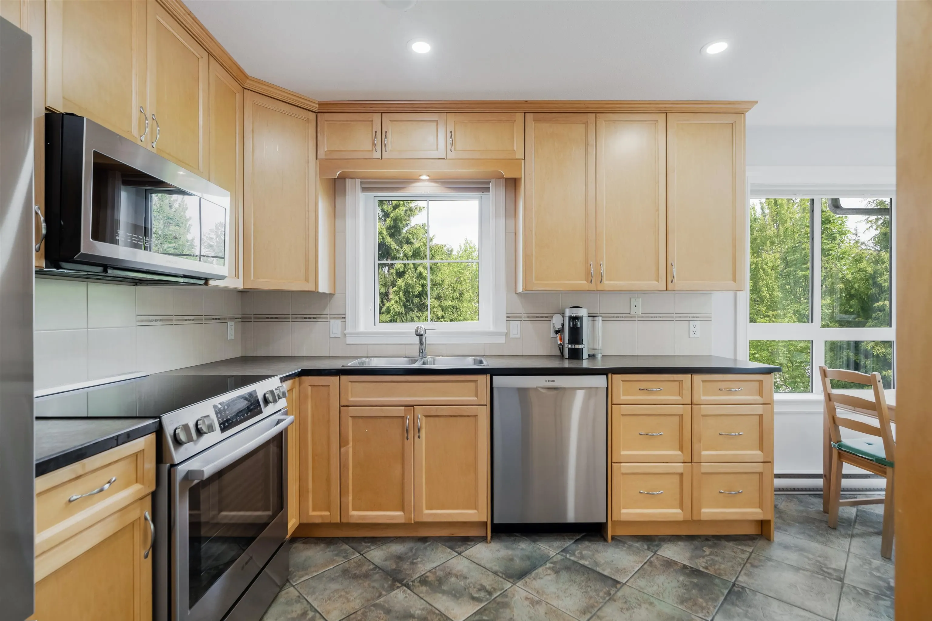 305 20750 Duncan Way