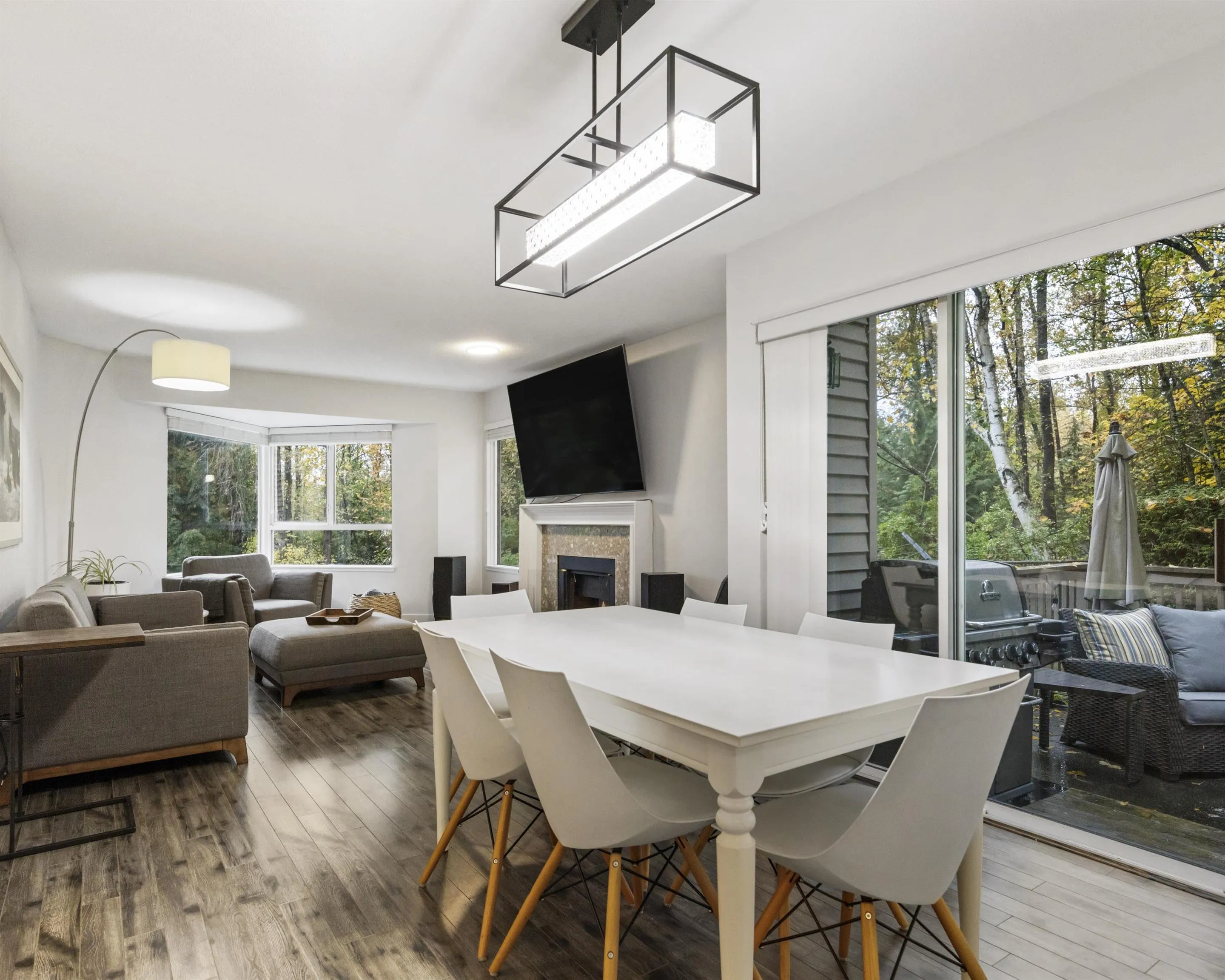 227 1215 Lansdowne Drive