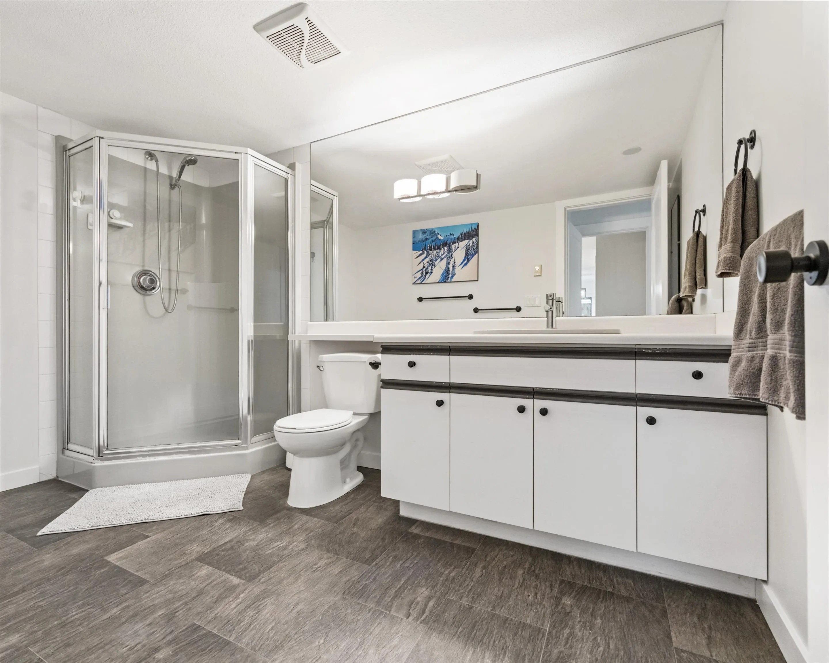 227 1215 Lansdowne Drive