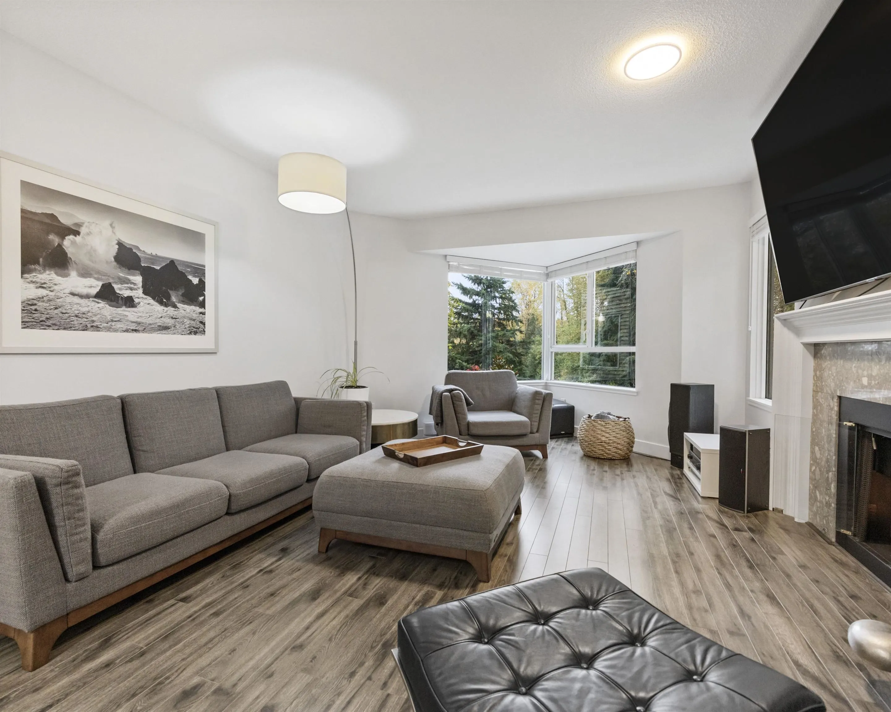 227 1215 Lansdowne Drive