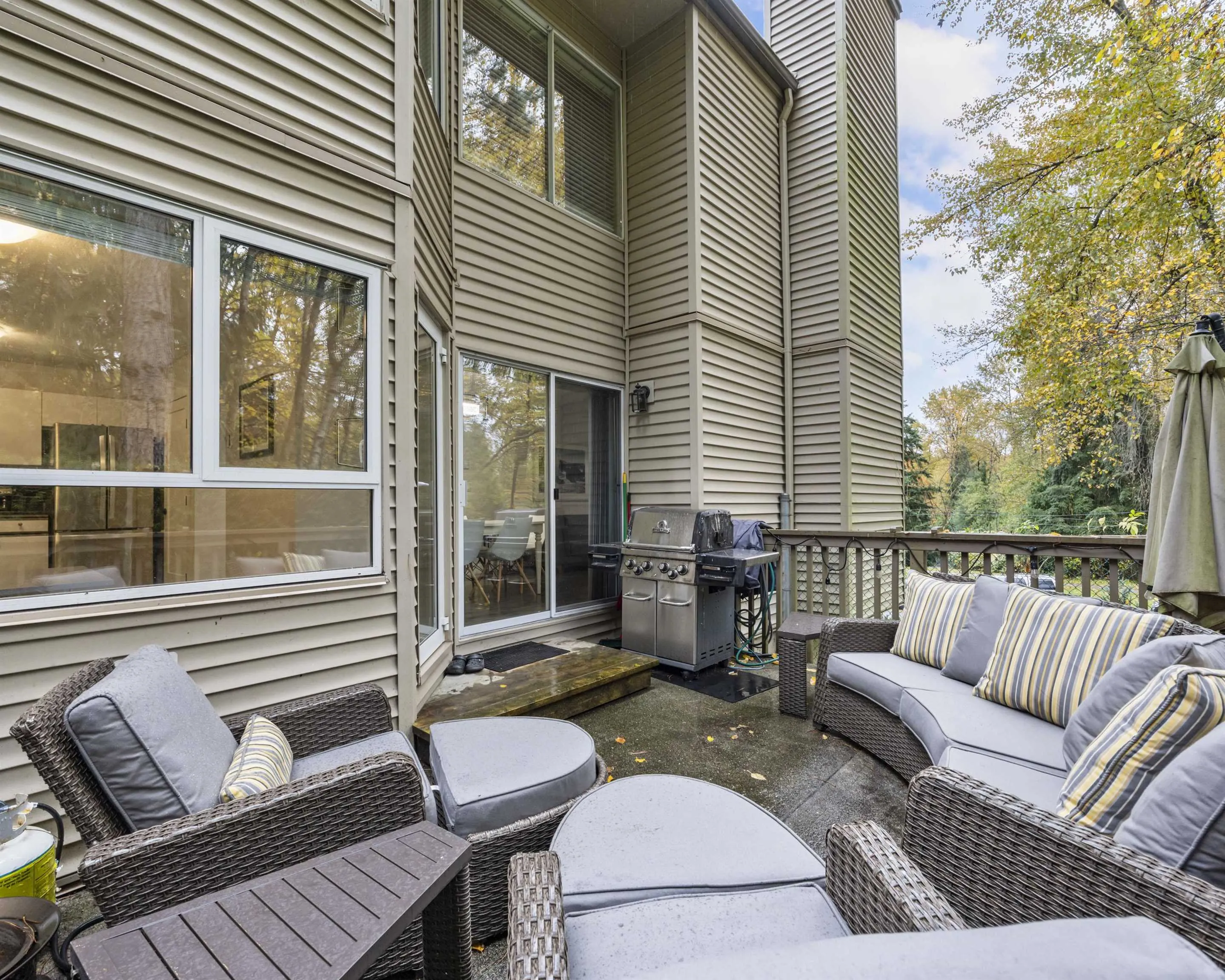 227 1215 Lansdowne Drive