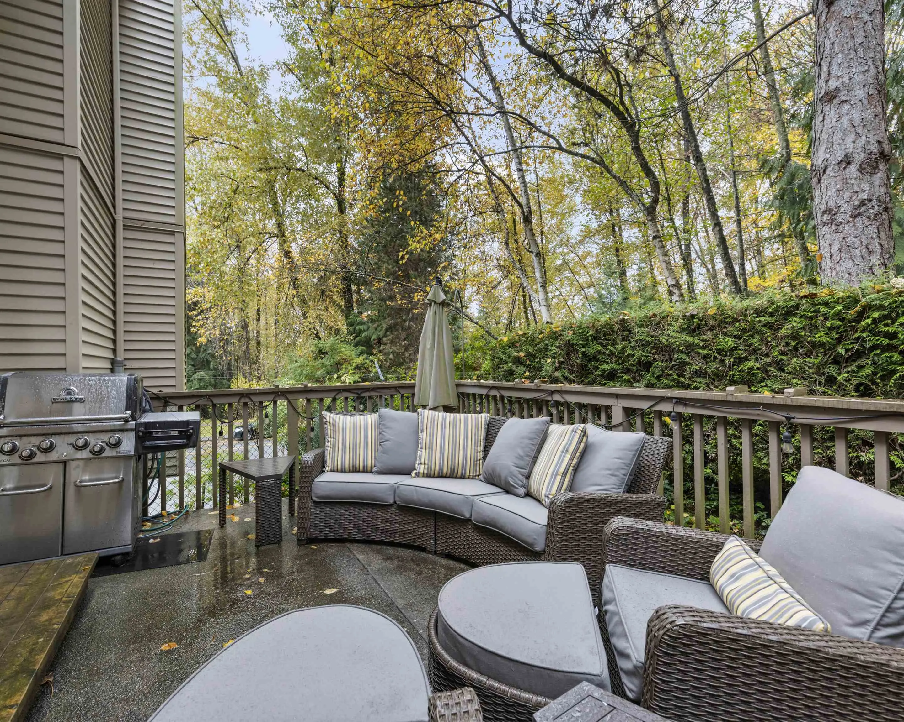 227 1215 Lansdowne Drive