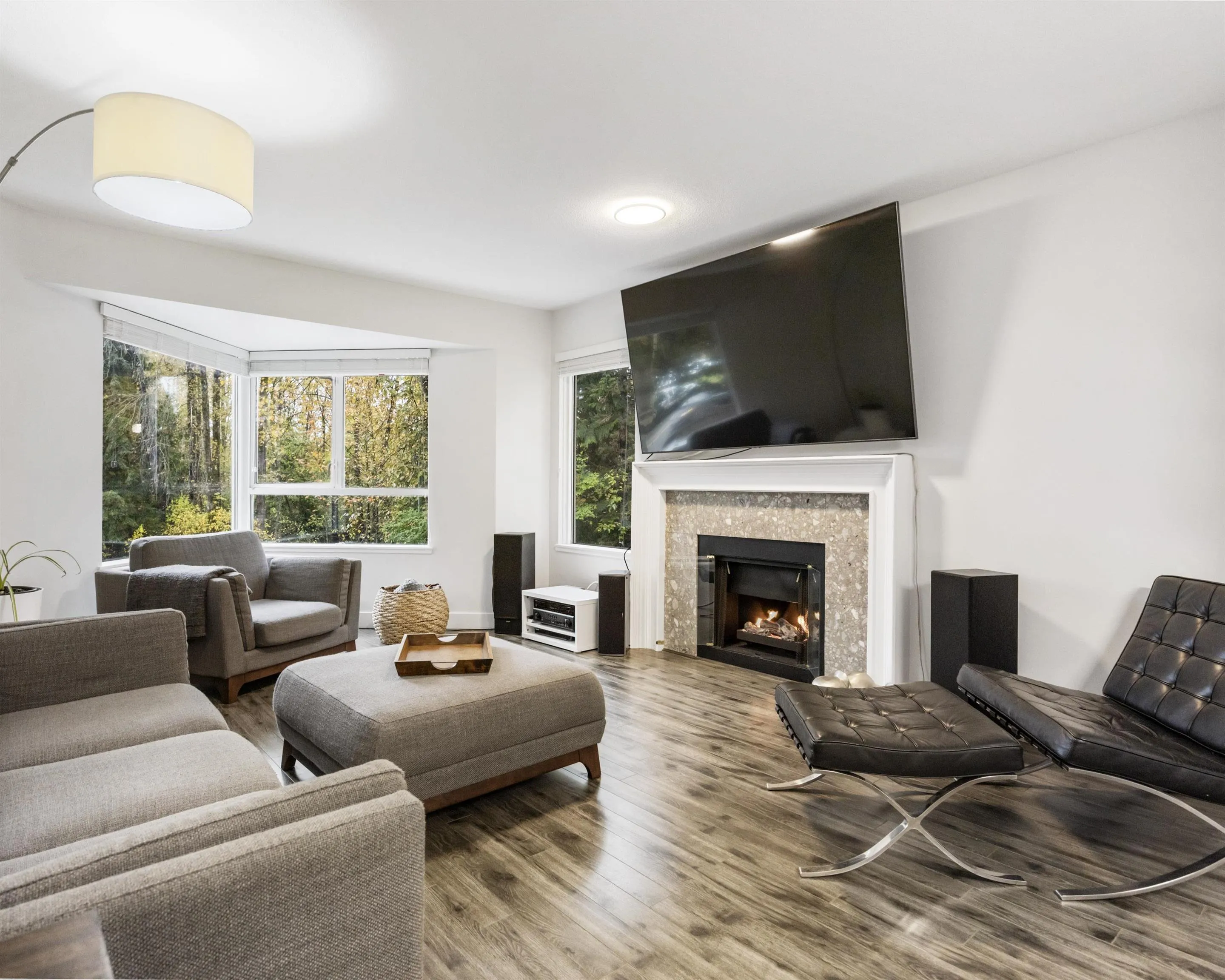 227 1215 Lansdowne Drive