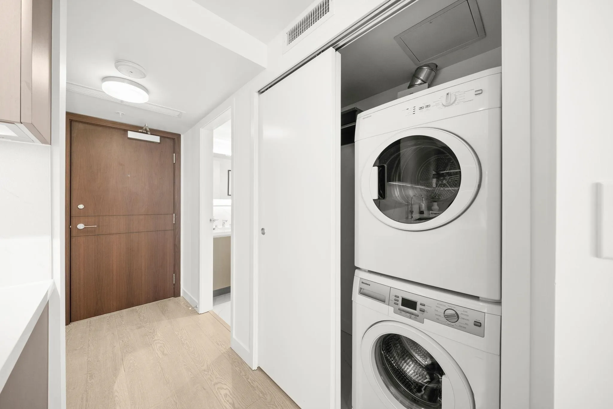 617 8833 Hazelbridge Way