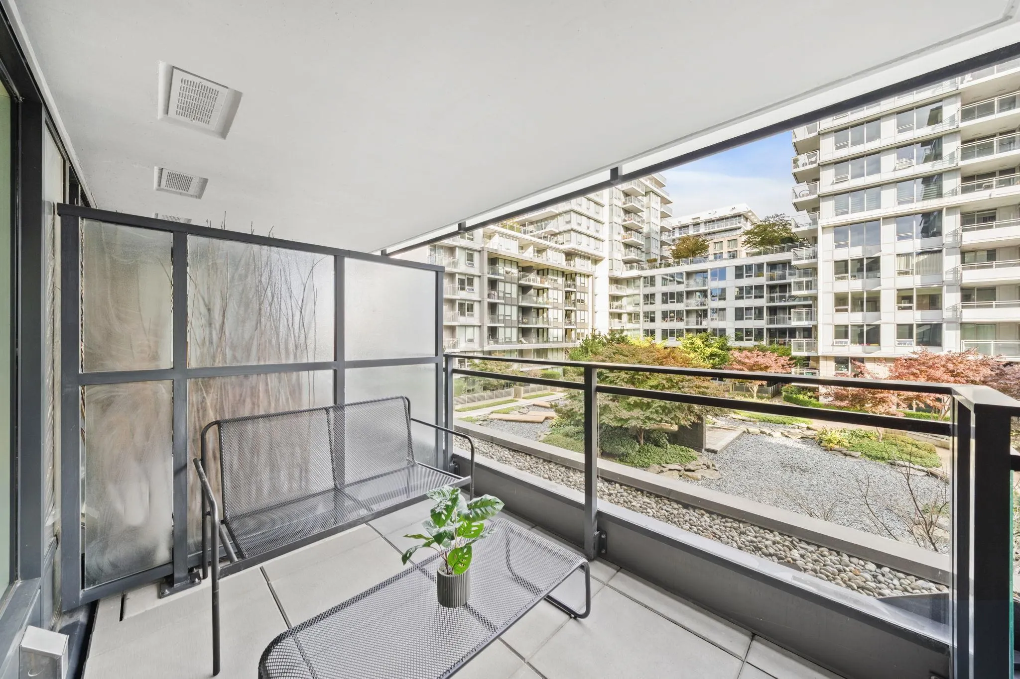 617 8833 Hazelbridge Way