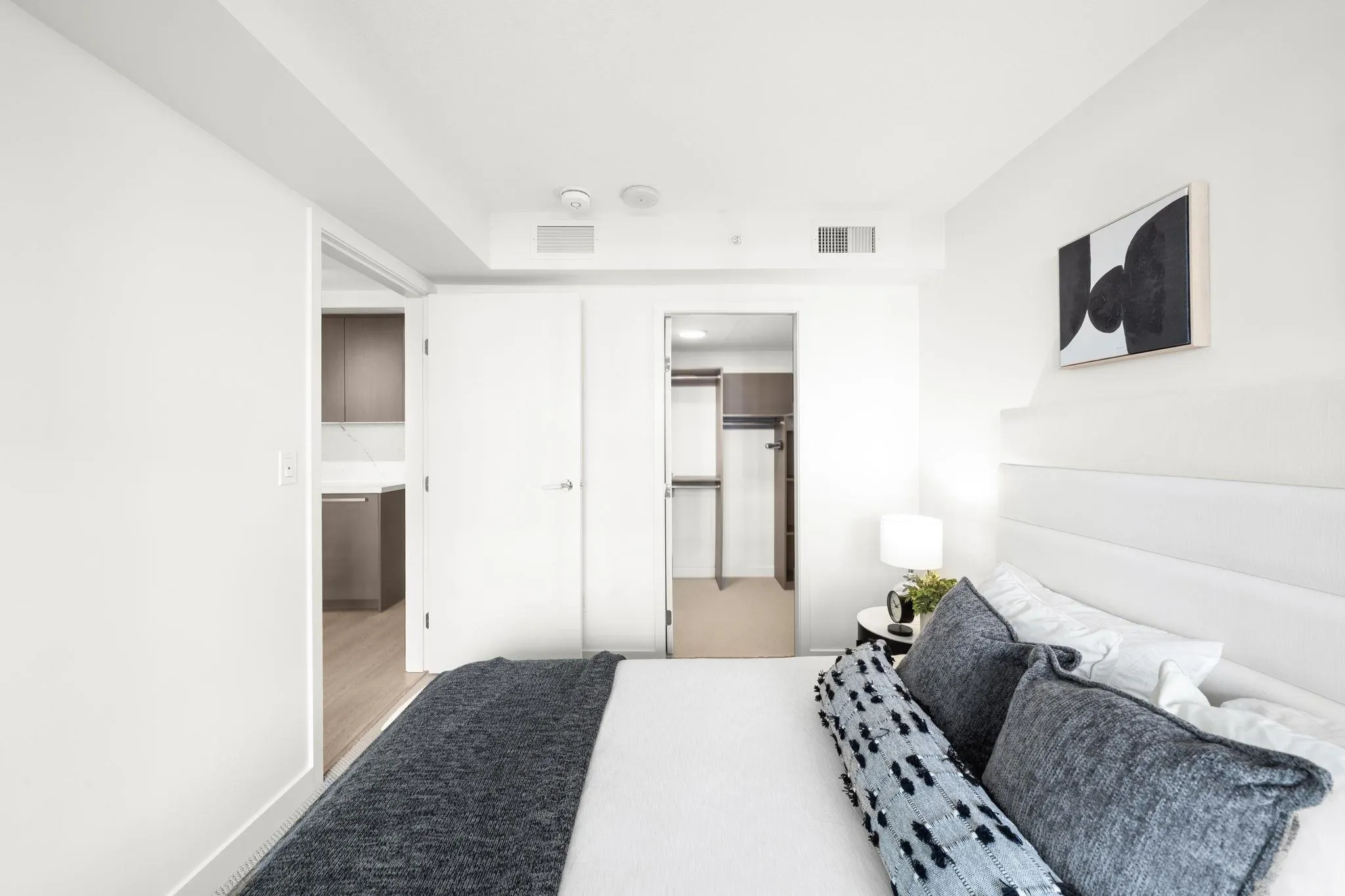 617 8833 Hazelbridge Way