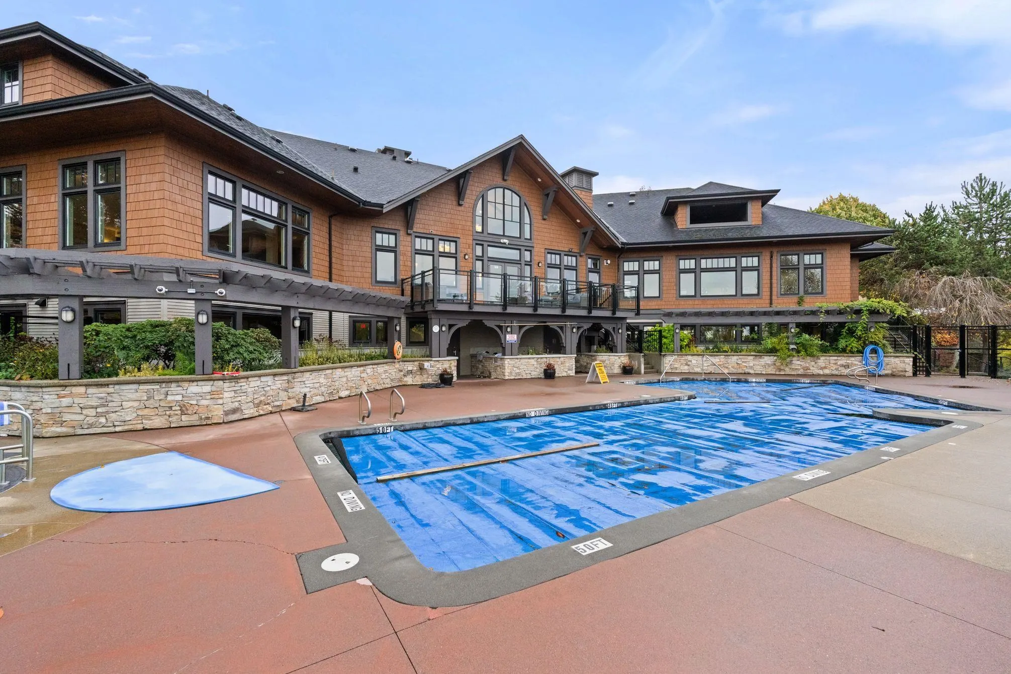 14 10415 Delsom Crescent