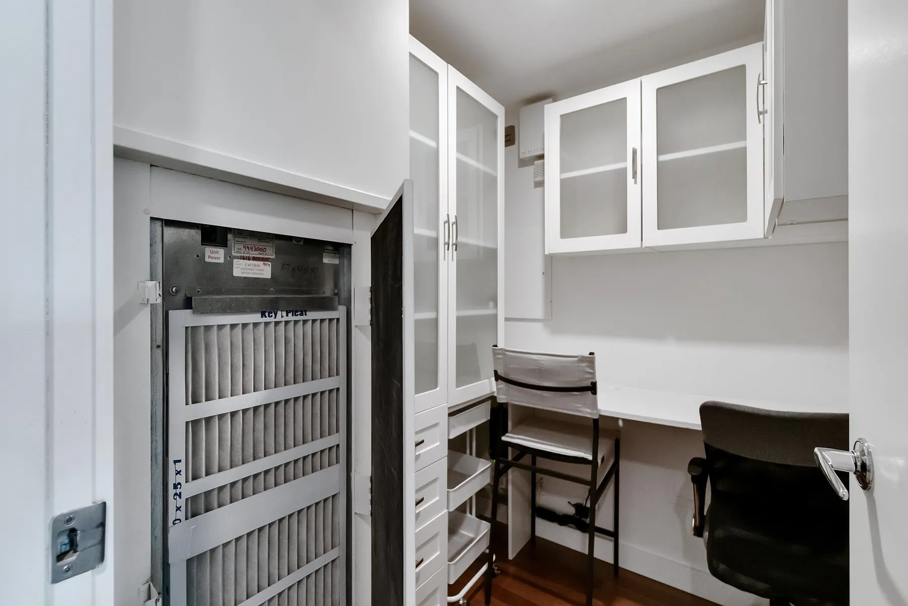 1904 1616 Bayshore Drive